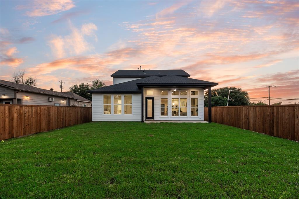 Dallas, Texas, 75211, United States, 4 Bedrooms Bedrooms, ,4 BathroomsBathrooms,Residential,For Sale,1893566