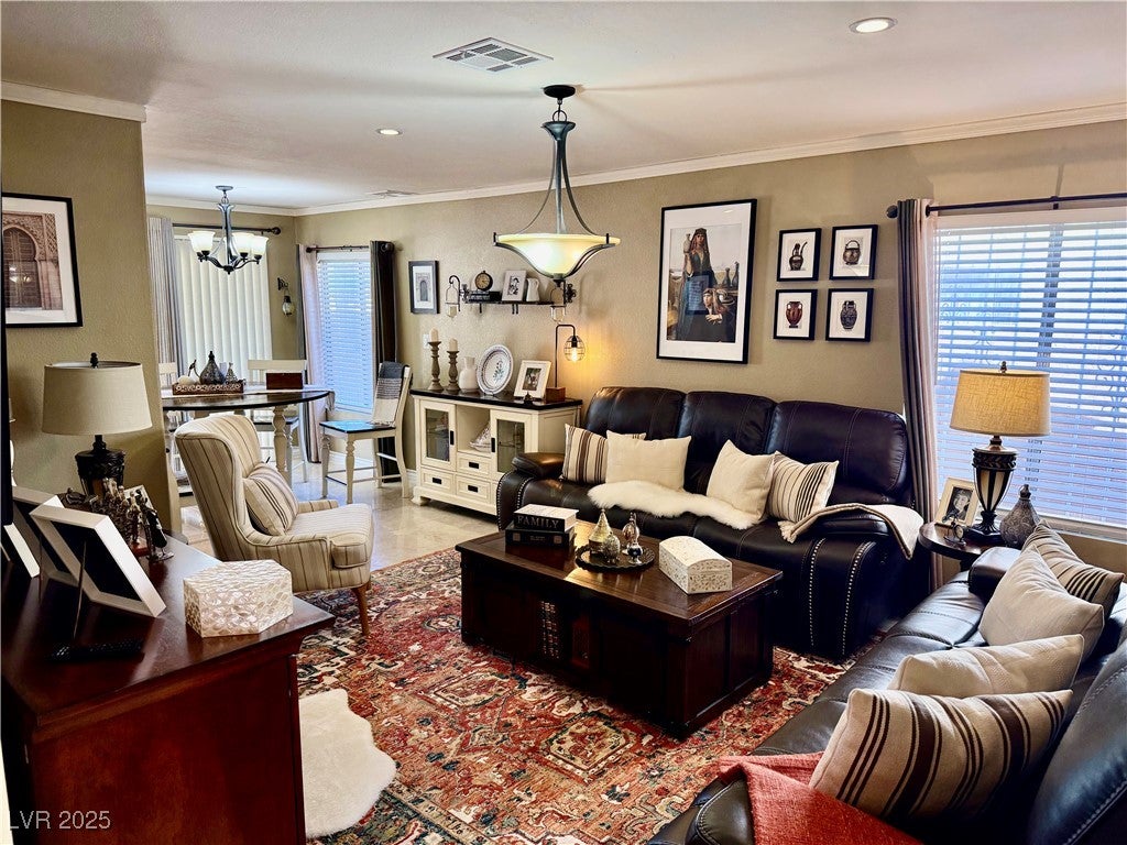 Las Vegas, Nevada, 89121, United States, 3 Bedrooms Bedrooms, ,2 BathroomsBathrooms,Residential,For Sale,1981360