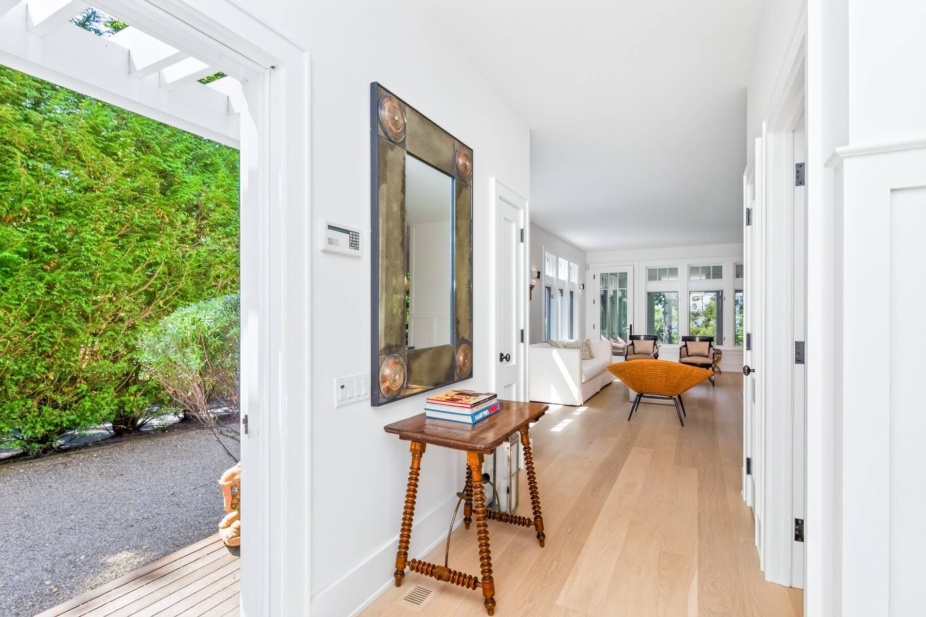  Brand New Renovated Home with Water Views at Louse Point - 物件實景