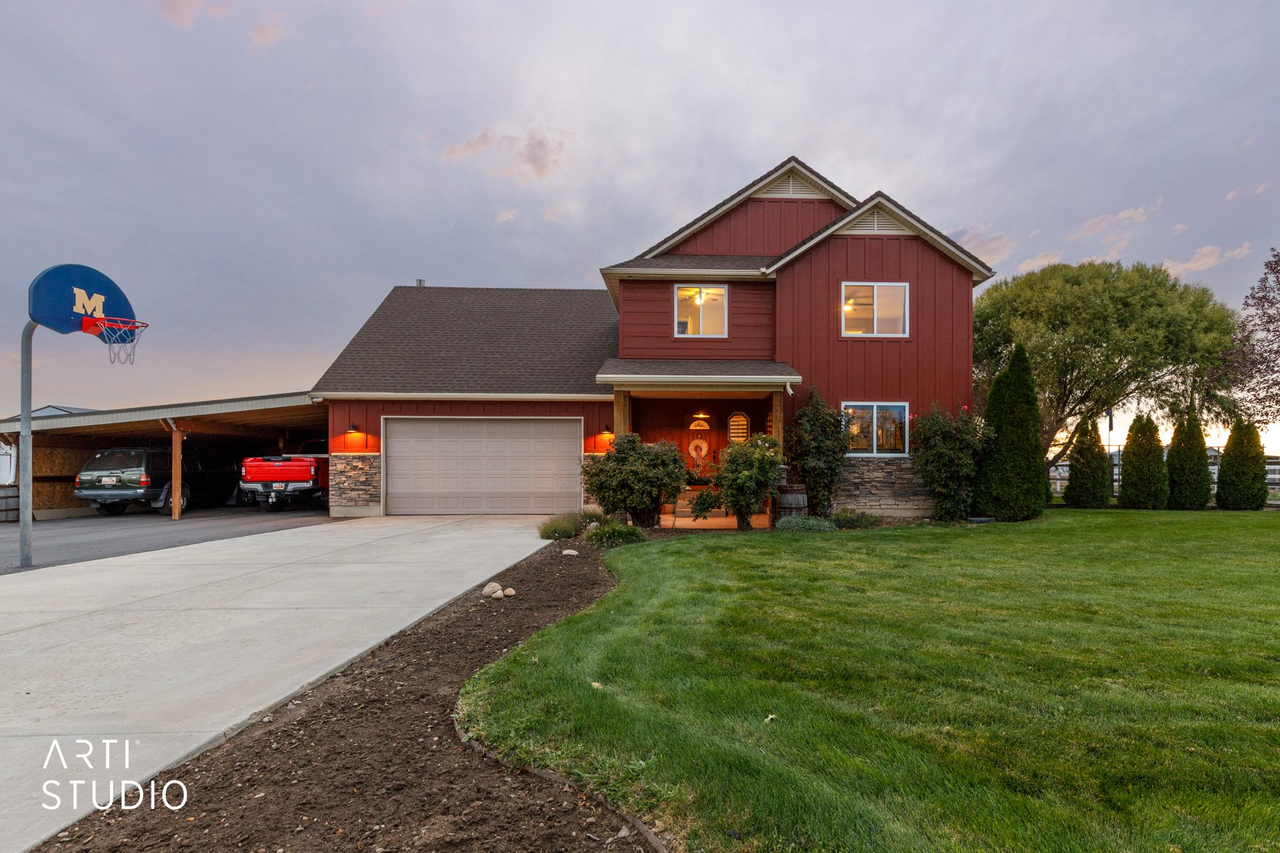 3700 , West Haven, UT 84401