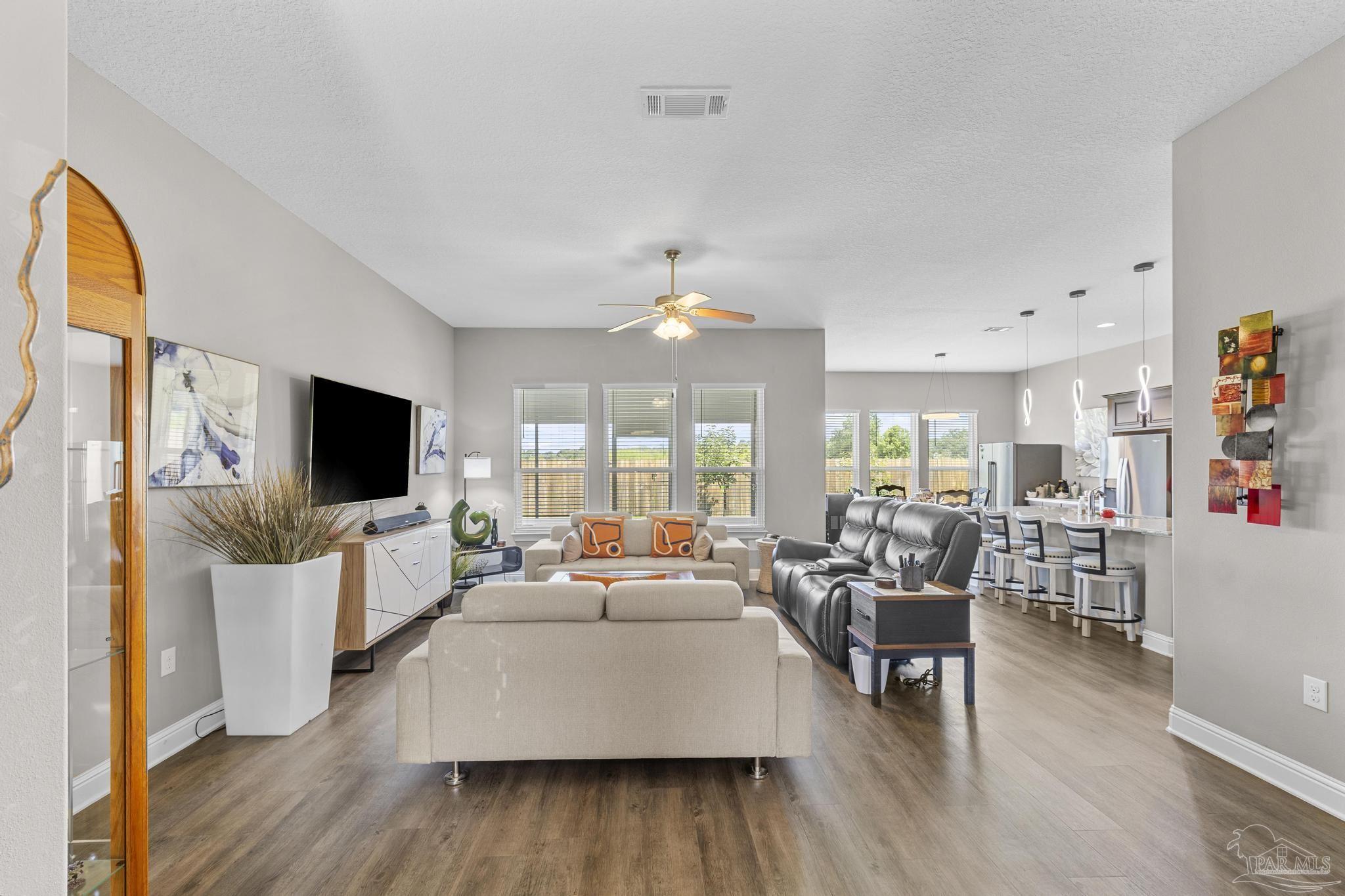 Navarre, Florida, 32566, United States, 4 Bedrooms Bedrooms, ,3 BathroomsBathrooms,Residential,For Sale,1924675
