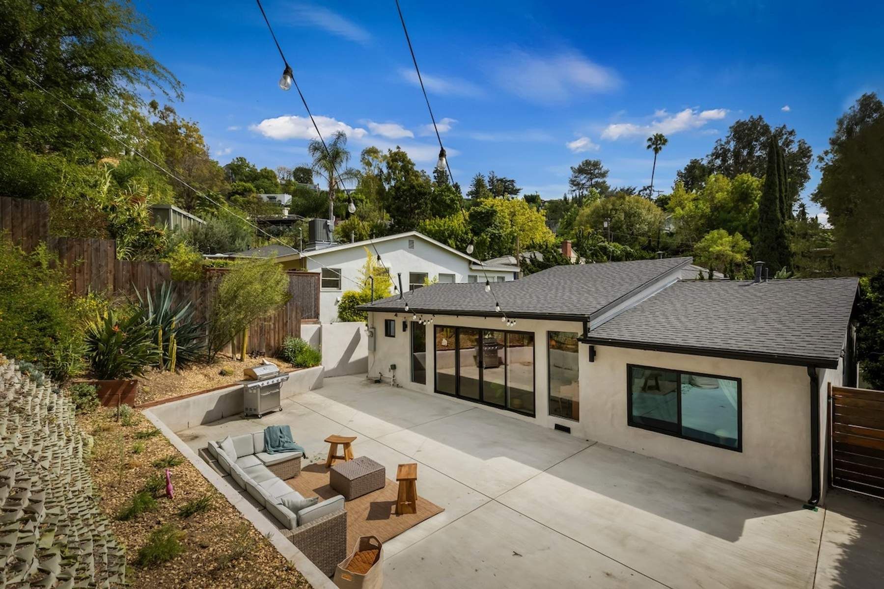  3991 Prospect Avenue - 物件實景