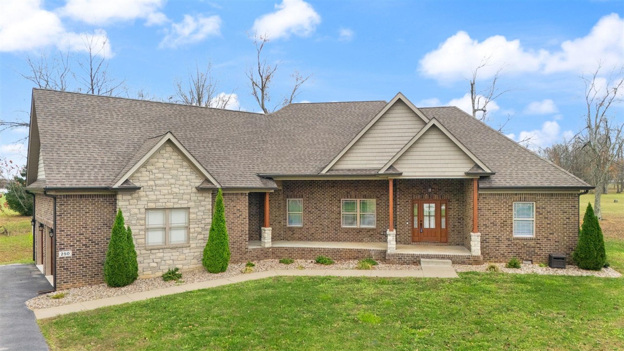 Smiths Grove, Kentucky, 42171, United States, 4 Bedrooms Bedrooms, ,3 BathroomsBathrooms,Residential,For Sale,1901805