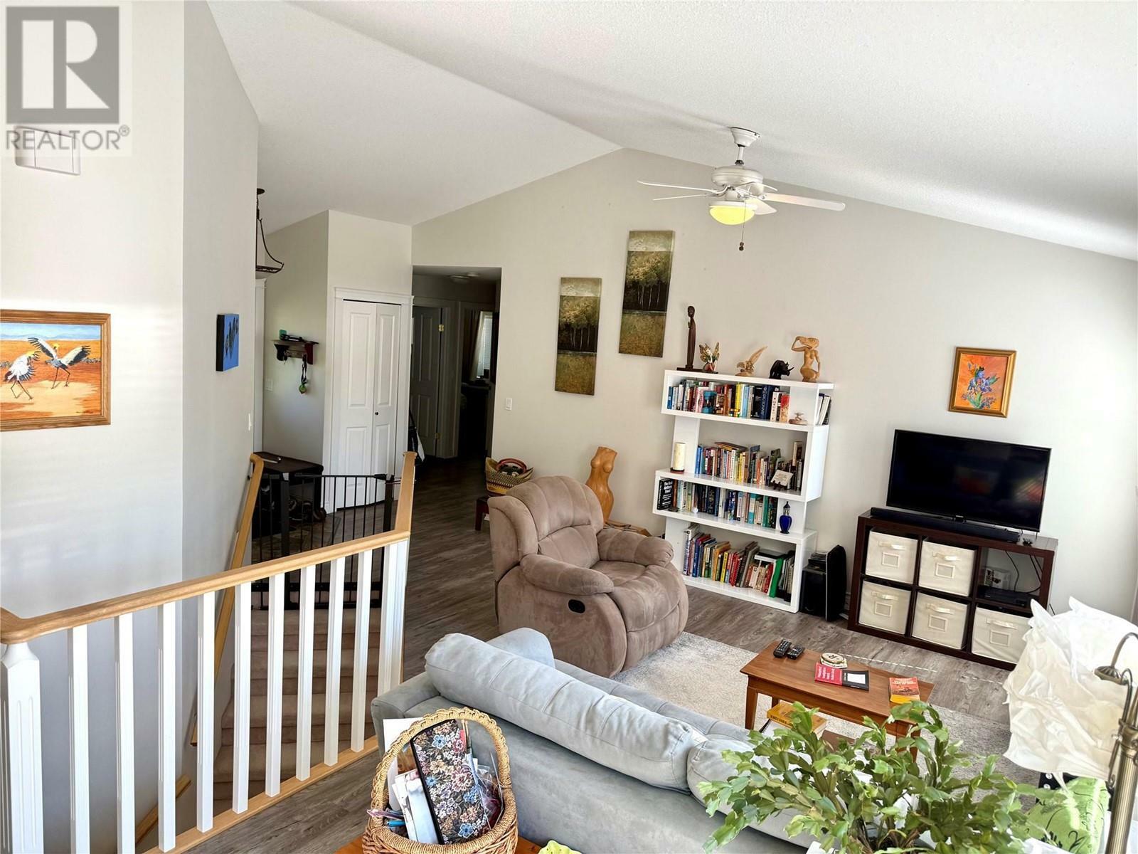 GRAND FORKS, British Columbia, V0H 1H0, CA, 5 Bedrooms Bedrooms, ,2 BathroomsBathrooms,Residential,For Sale,1837814