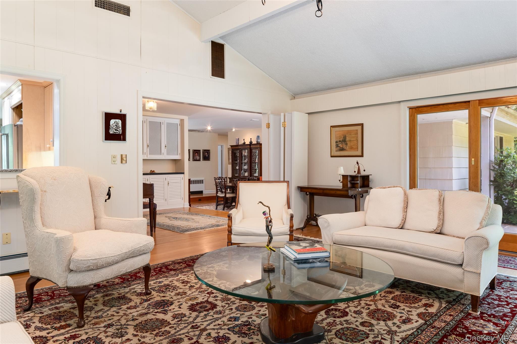 Greenwich, Connecticut, 06831, United States, 3 Bedrooms Bedrooms, ,3 BathroomsBathrooms,Residential,For Sale,1941925