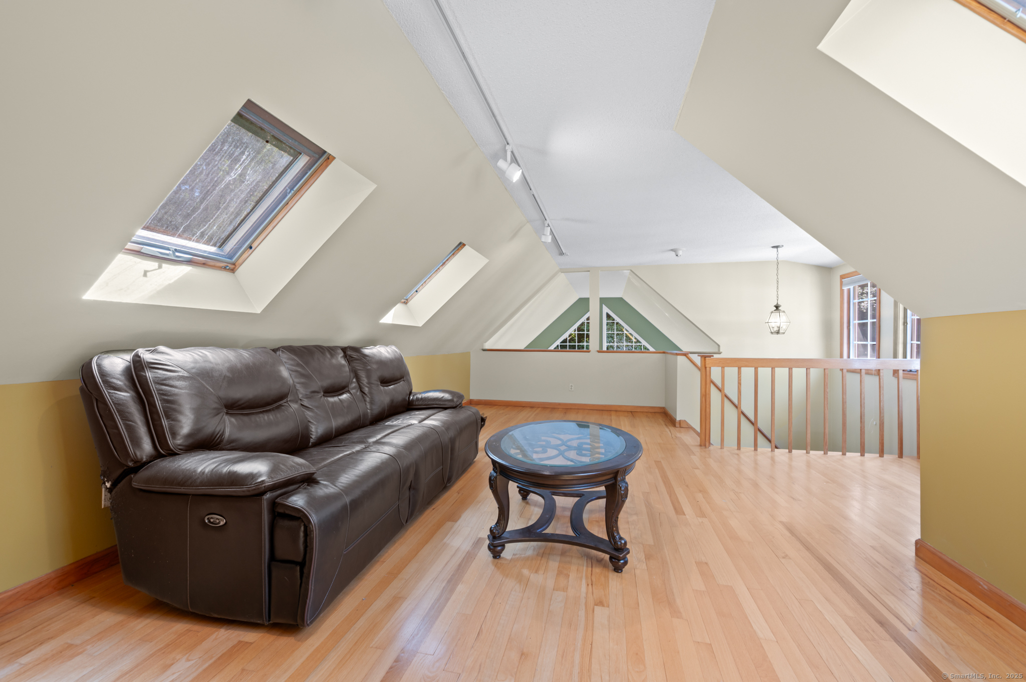 Avon, Connecticut, 06001, United States, 5 Bedrooms Bedrooms, ,5 BathroomsBathrooms,Residential,For Sale,1942317