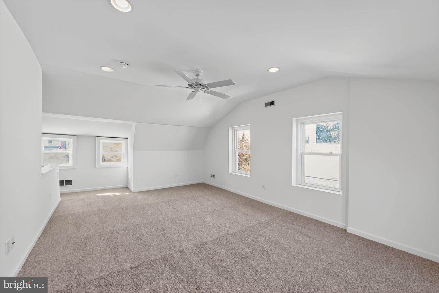 Conshohocken, Pennsylvania, 19428, United States, 3 Bedrooms Bedrooms, ,3 BathroomsBathrooms,Residential,For Sale,1989240