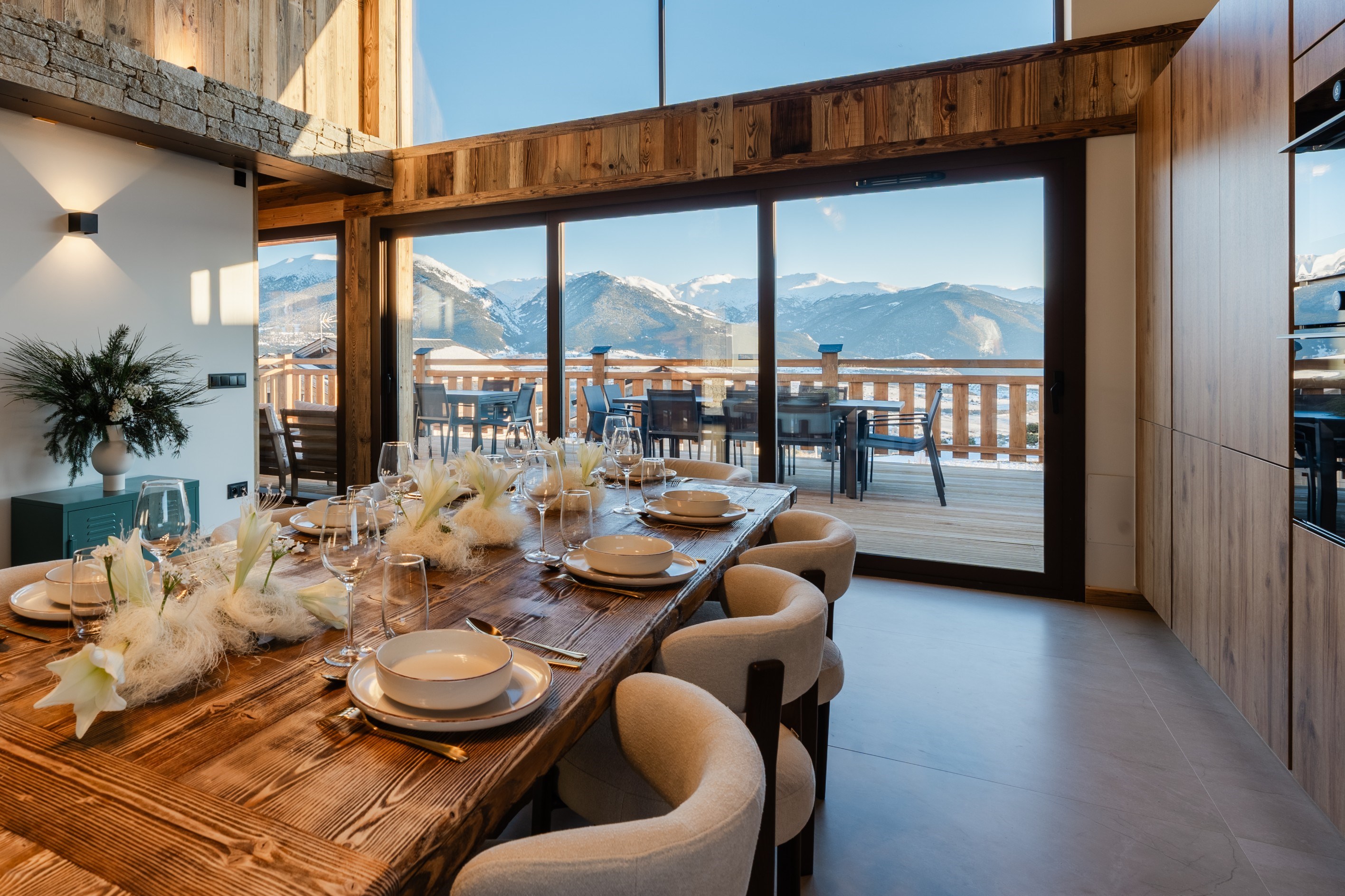  Exceptional New Chalet with Panoramic Views and High-End Features - 物件實景