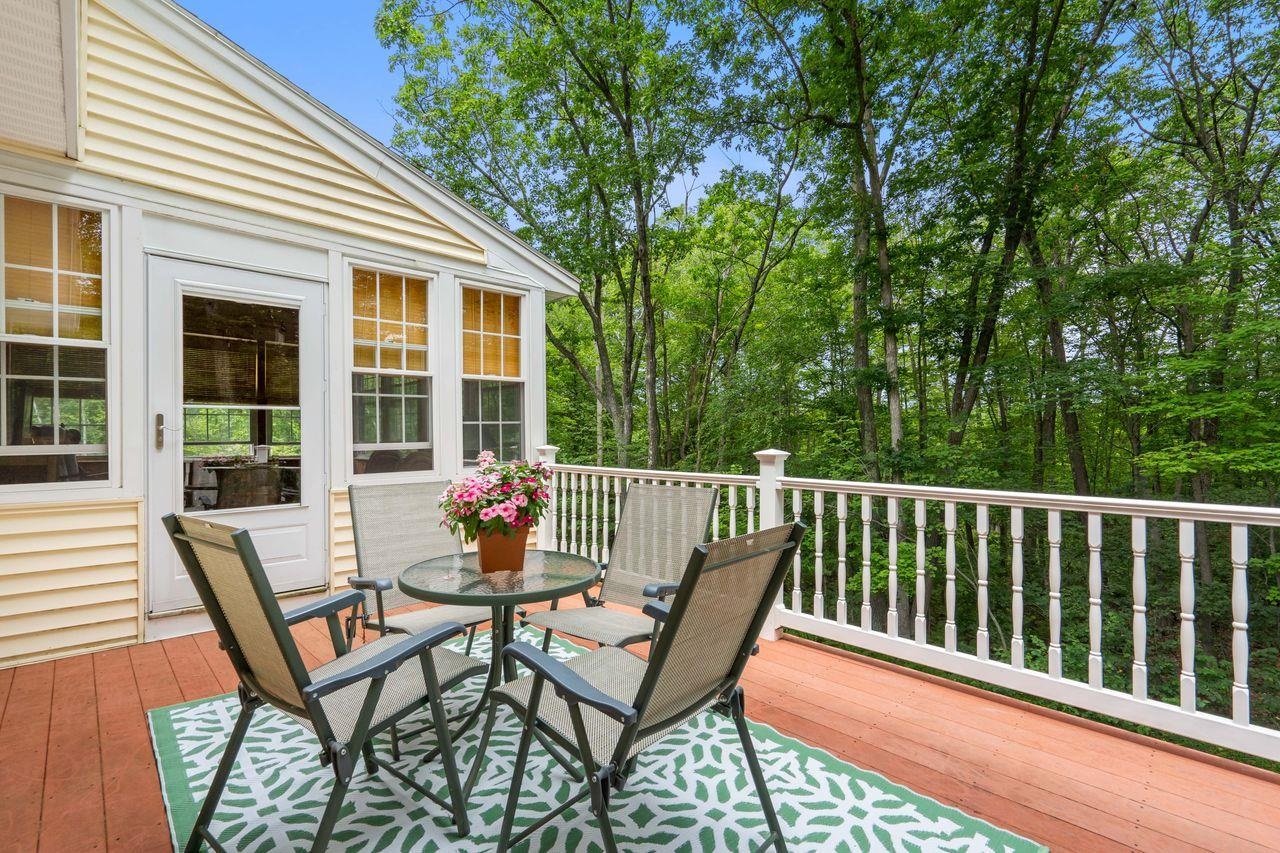 Hooksett, New Hampshire, 03106, United States, 3 Bedrooms Bedrooms, ,2 BathroomsBathrooms,Residential,For Sale,1897841