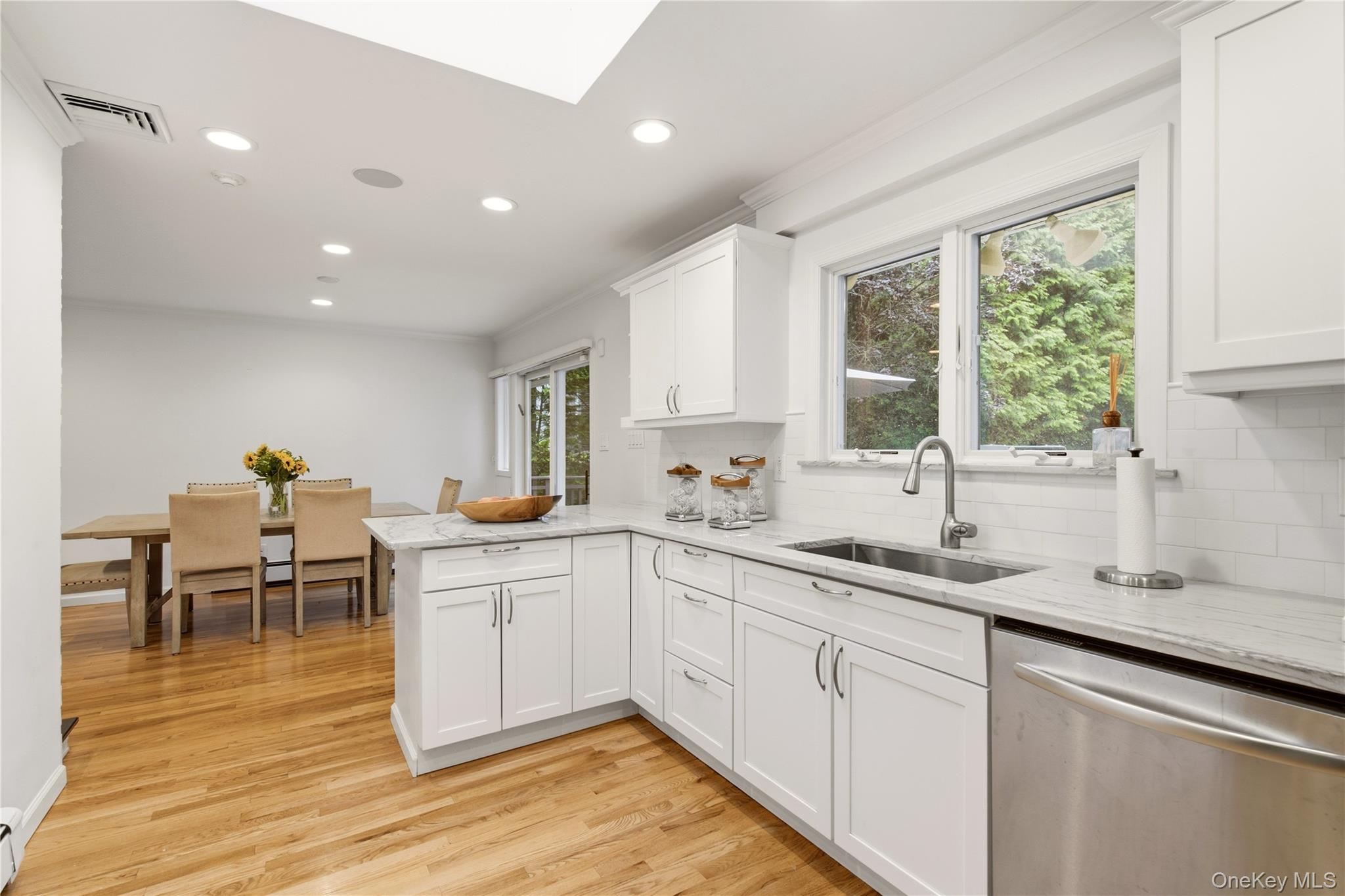  29 Sycamore Drive, Roslyn, NY, 11576 - 物件實景