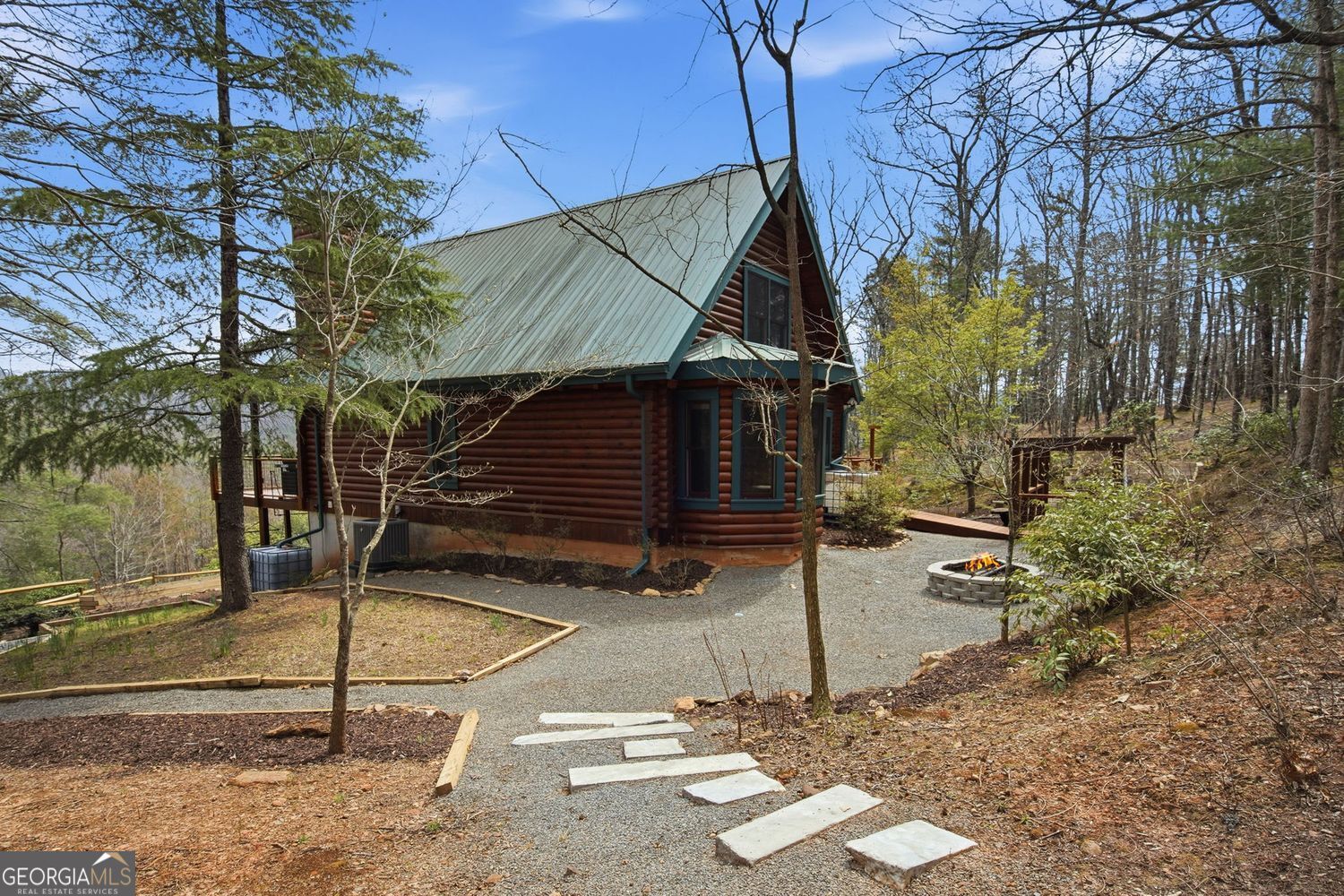 Ellijay, Georgia, 30536, United States, 2 Bedrooms Bedrooms, ,3 BathroomsBathrooms,Residential,For Sale,2035001