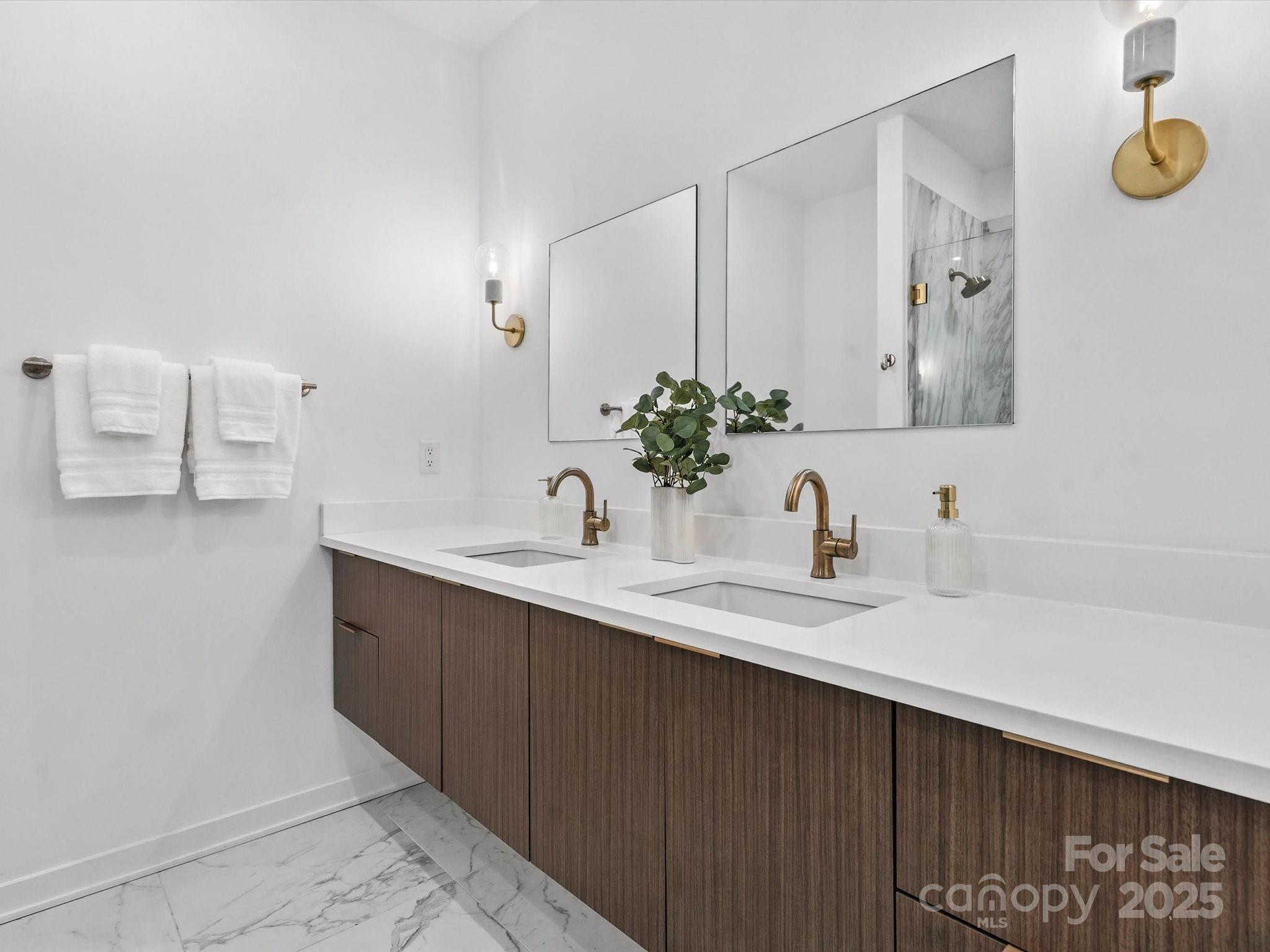 Charlotte, North Carolina, 28205, United States, 3 Bedrooms Bedrooms, ,3 BathroomsBathrooms,Residential,For Sale,1837660