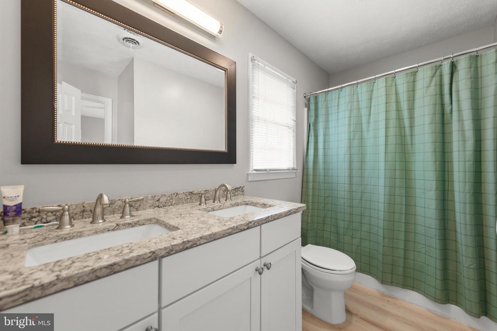 Winchester, Virginia, 22601, United States, 3 Bedrooms Bedrooms, ,2 BathroomsBathrooms,Residential,For Sale,1918203
