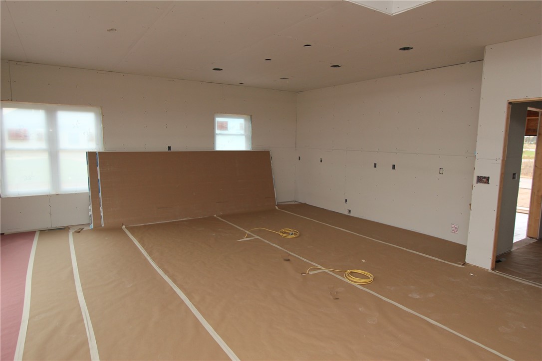 Chippewa Falls, Wisconsin, 54729, United States, 5 Bedrooms Bedrooms, ,3 BathroomsBathrooms,Residential,For Sale,1978028