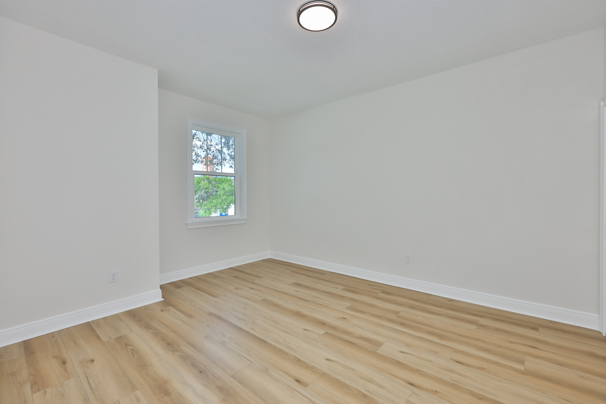 Tampa, Florida, 33607, United States, 3 Bedrooms Bedrooms, ,3 BathroomsBathrooms,Residential,For Sale,2049201