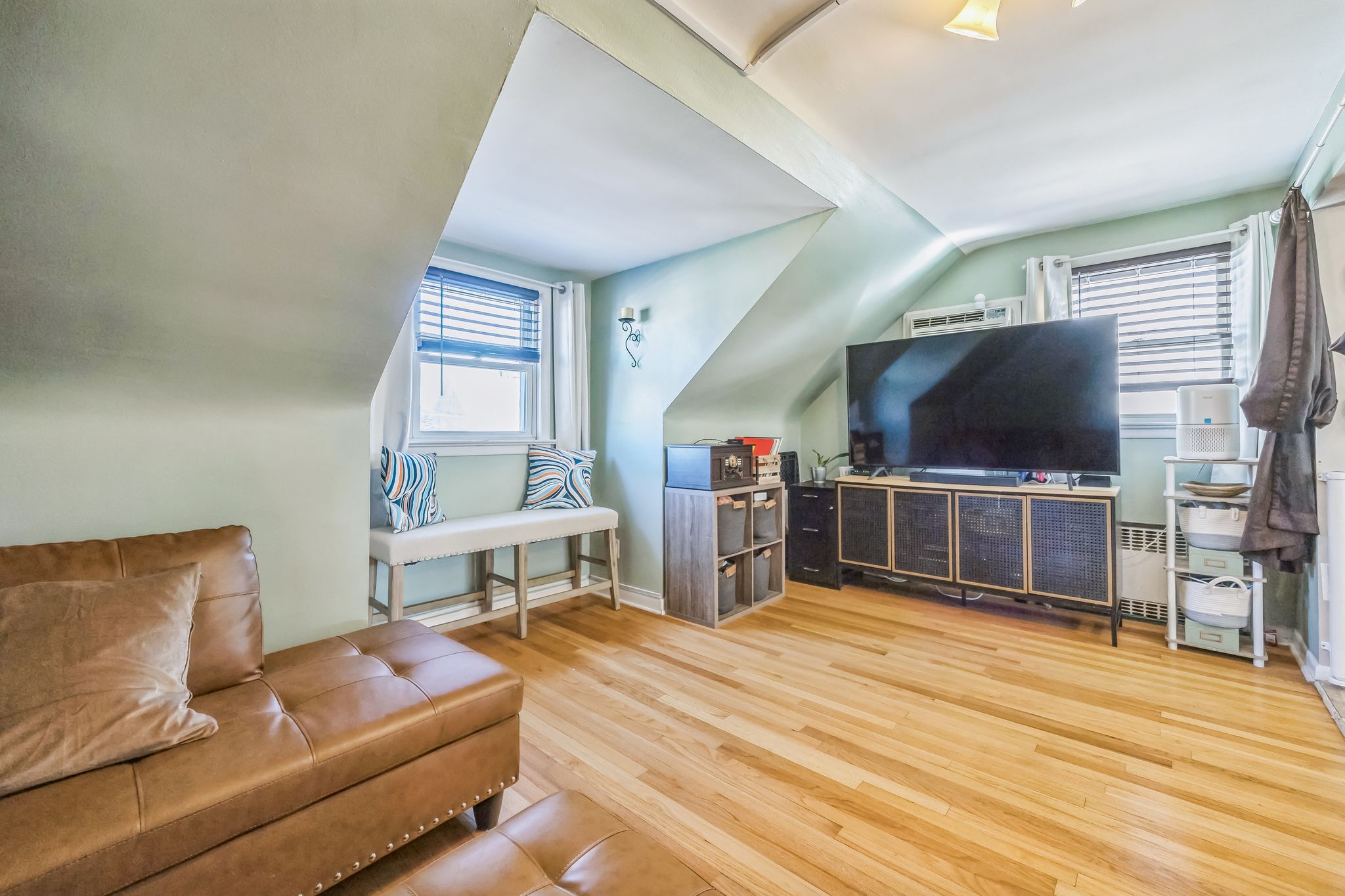 Garfield, New Jersey, 07026, United States, 3 Bedrooms Bedrooms, ,3 BathroomsBathrooms,Residential,For Sale,1983004