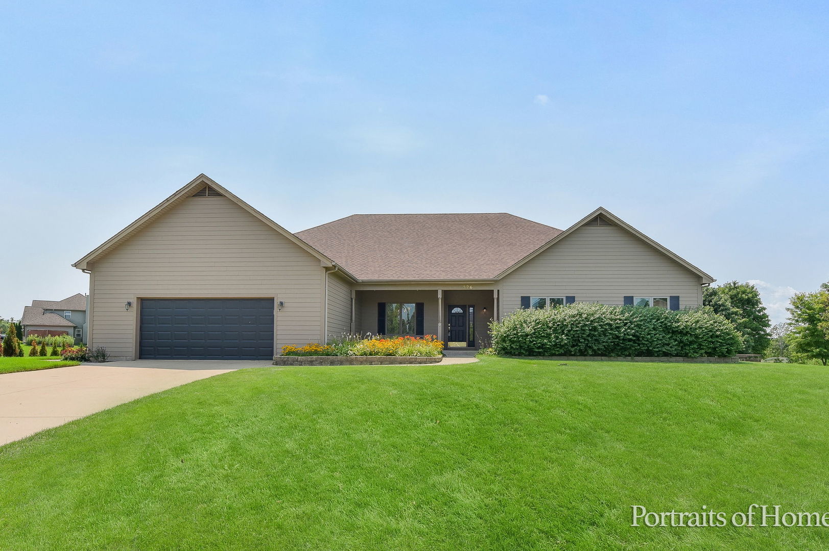 Yorkville, Illinois, 60560, United States, 5 Bedrooms Bedrooms, ,4 BathroomsBathrooms,Residential,For Sale,1940402