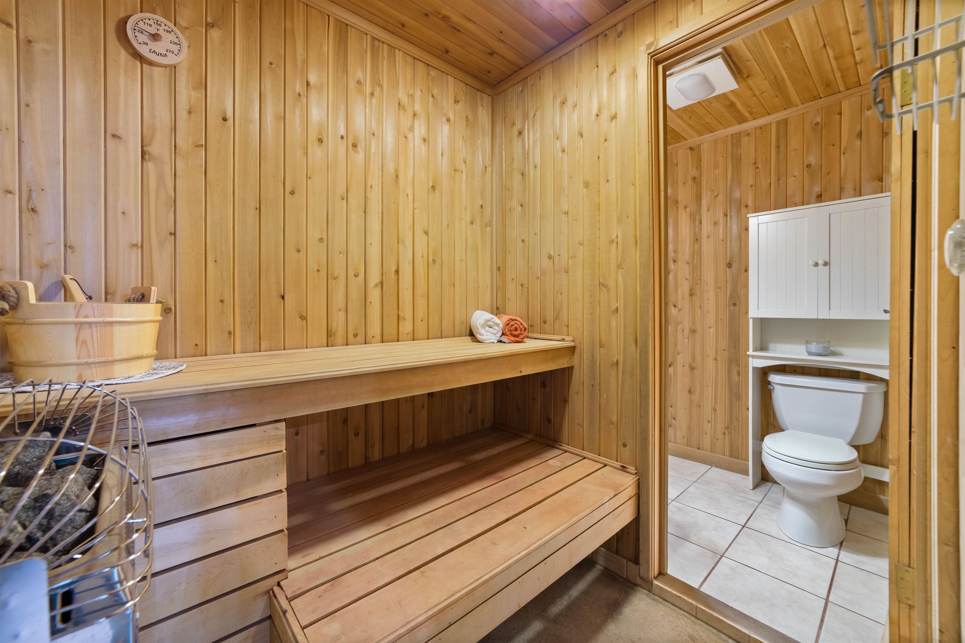 Duluth, Minnesota, 55803, United States, 4 Bedrooms Bedrooms, ,1 BathroomBathrooms,Residential,For Sale,1942593