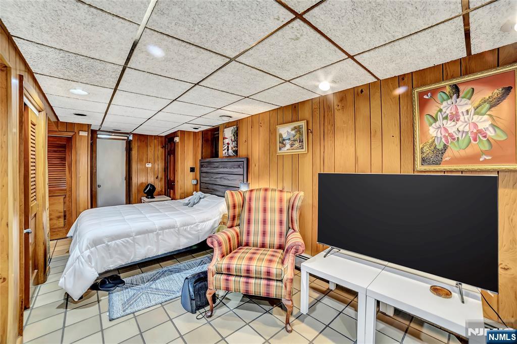 Cliffside Park, New Jersey, 07010, United States, 3 Bedrooms Bedrooms, ,2 BathroomsBathrooms,Residential,For Sale,1992851