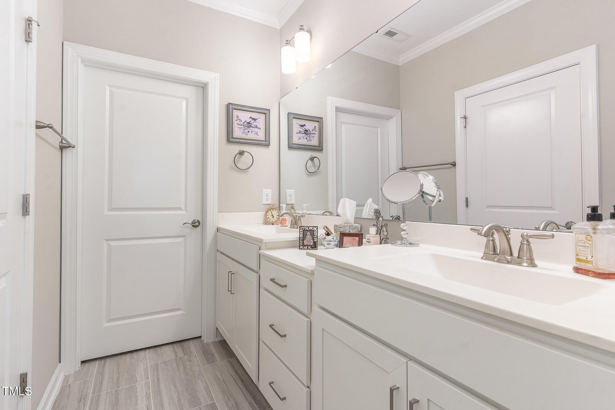 Cary, North Carolina, 27518, United States, 3 Bedrooms Bedrooms, ,3 BathroomsBathrooms,Residential,For Sale,1902781