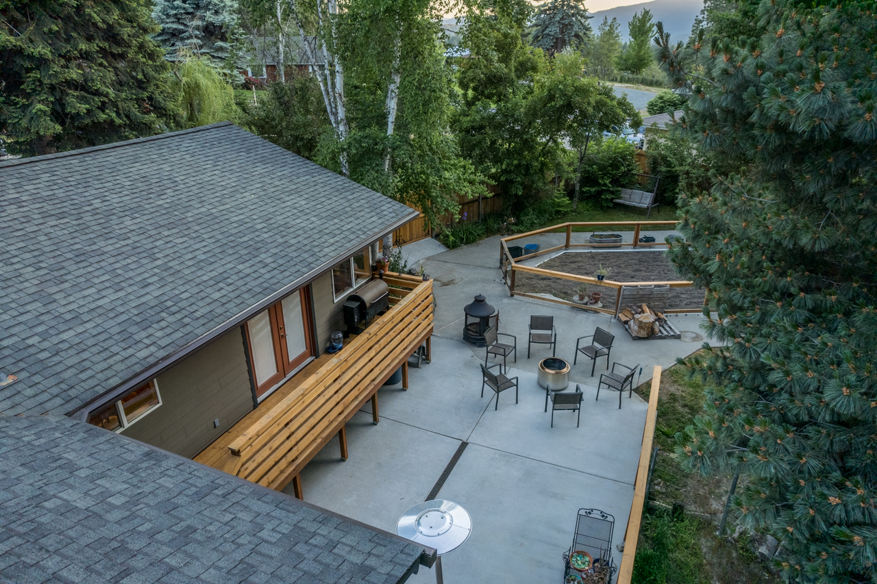 Bonners Ferry, Idaho, 83805, United States, 5 Bedrooms Bedrooms, ,5 BathroomsBathrooms,Residential,For Sale,1879157