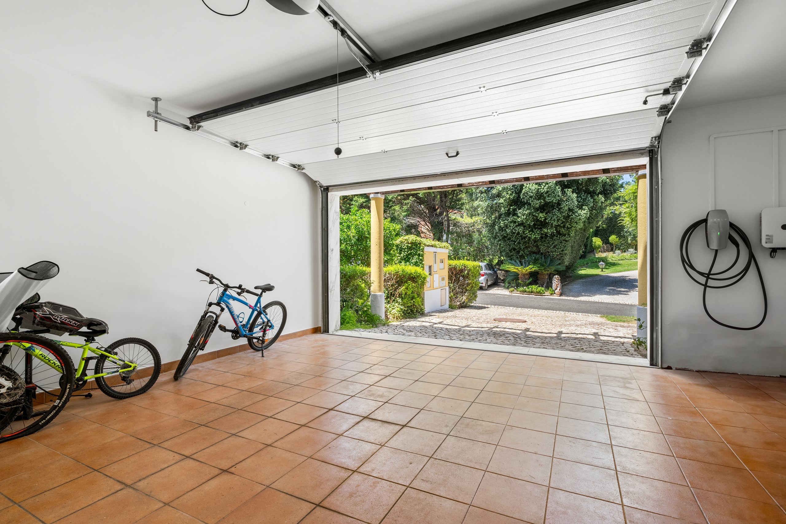 Cascais, Lisbon, 2750-642, PT, 4 Bedrooms Bedrooms, ,3 BathroomsBathrooms,Residential,For Sale,1989663