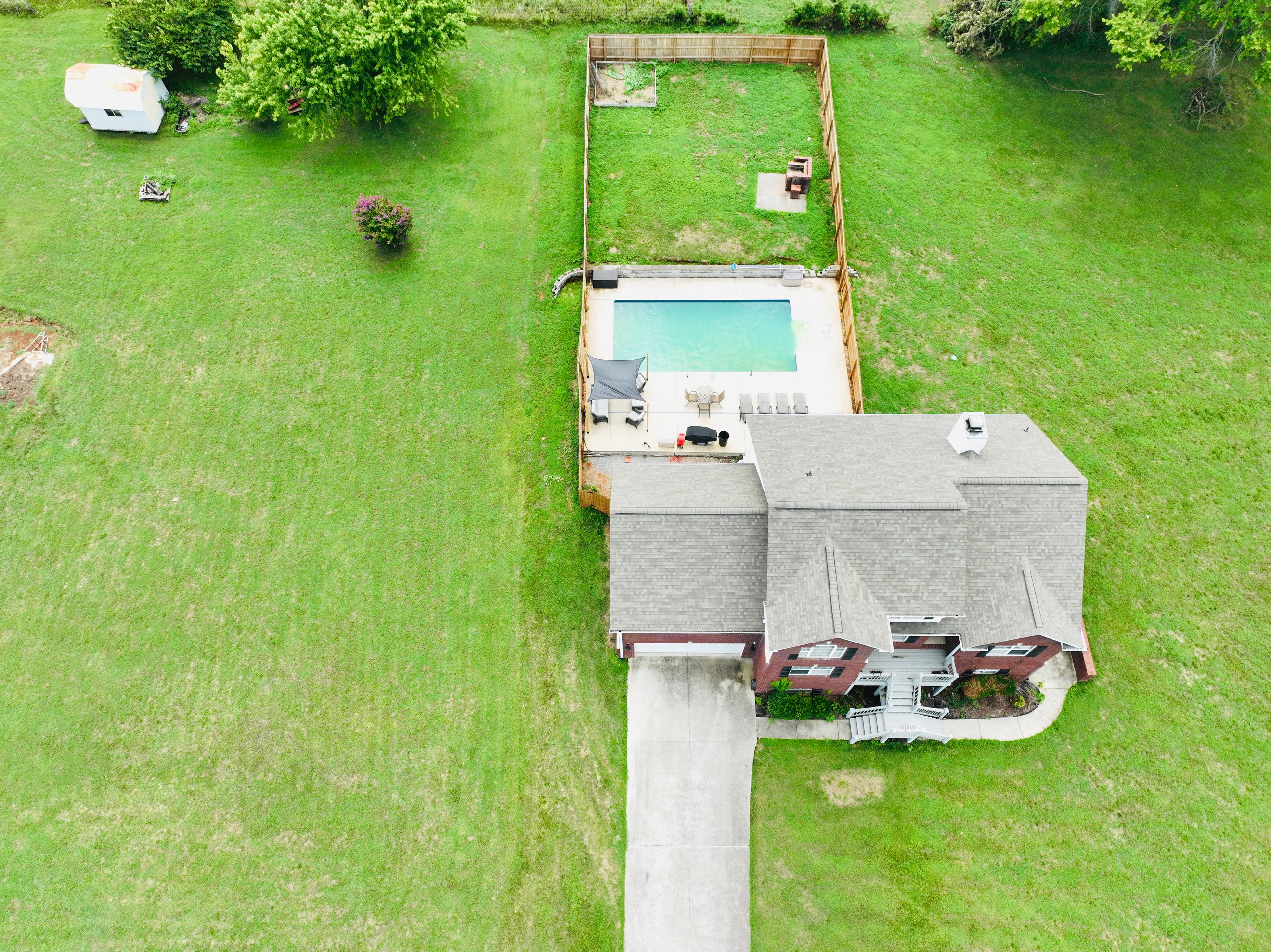 Friendsville, Tennessee, 37737, United States, 3 Bedrooms Bedrooms, ,4 BathroomsBathrooms,Residential,For Sale,1962671