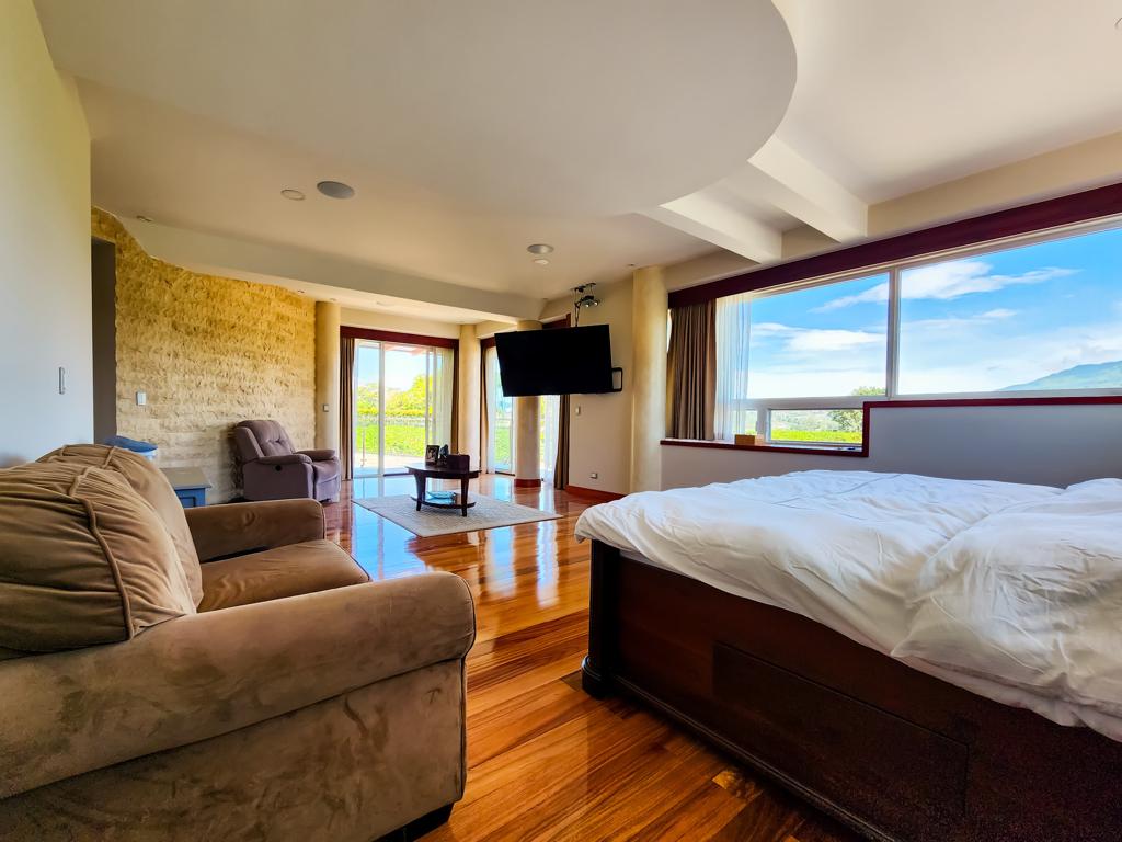 Curridabat, Curridabat, San Jose, CR, 6 Bedrooms Bedrooms, ,7 BathroomsBathrooms,Residential,For Sale,Curridabat,1587516