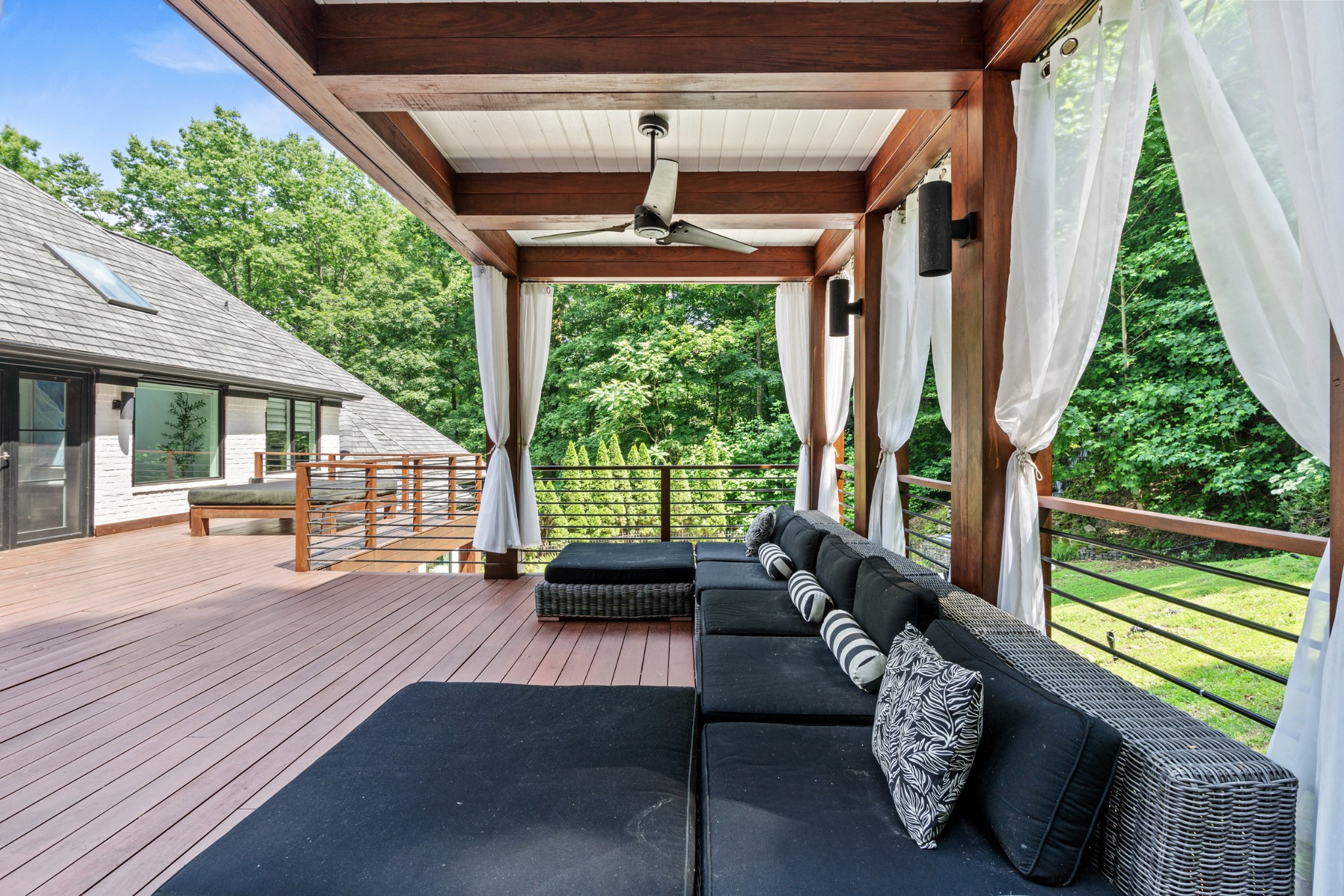 Nashville, Tennessee, 37215, United States, 5 Bedrooms Bedrooms, ,11 BathroomsBathrooms,Residential,For Sale,1885456