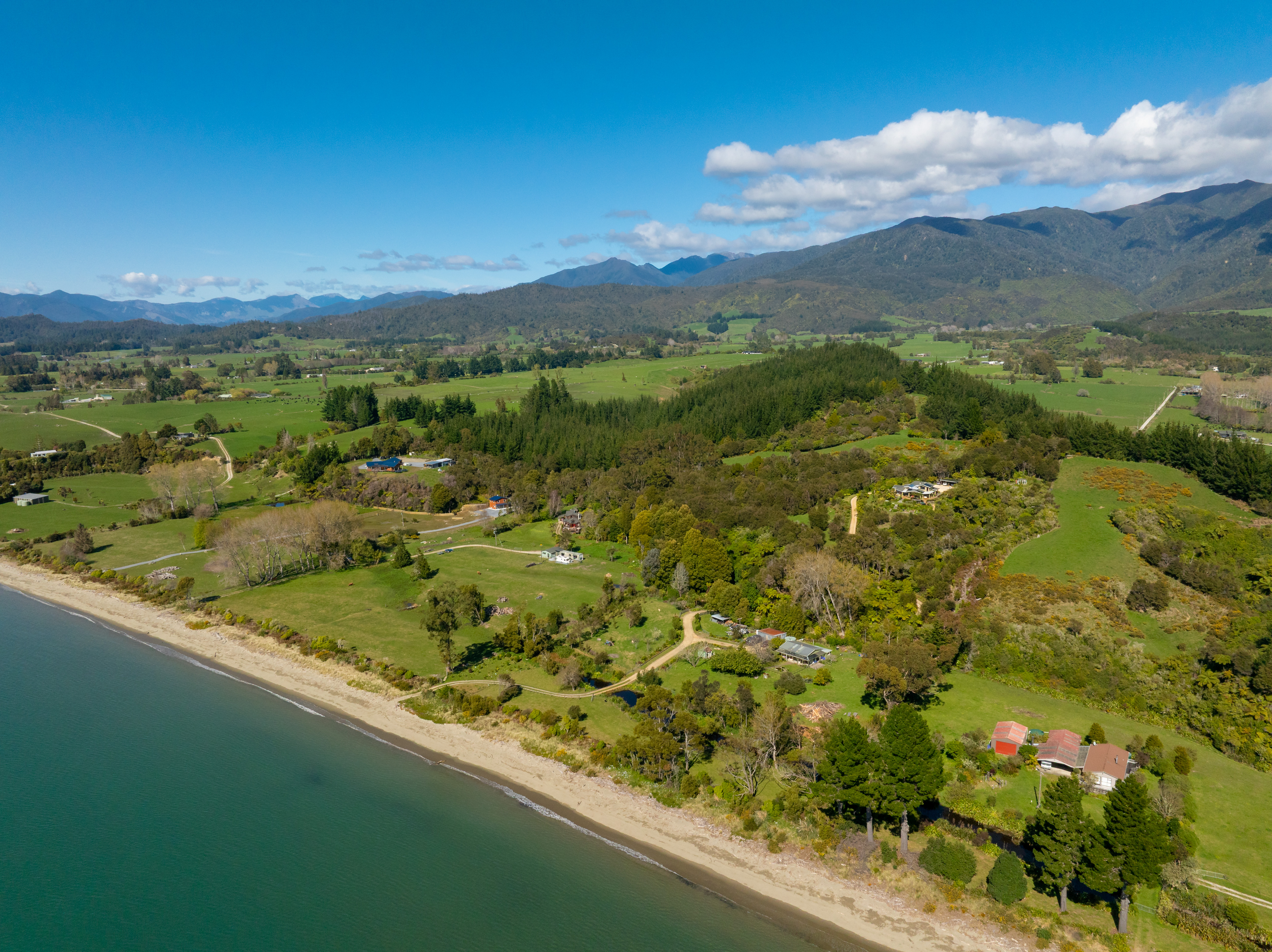  335 Patons Rock Road, Golden Bay - 物件實景