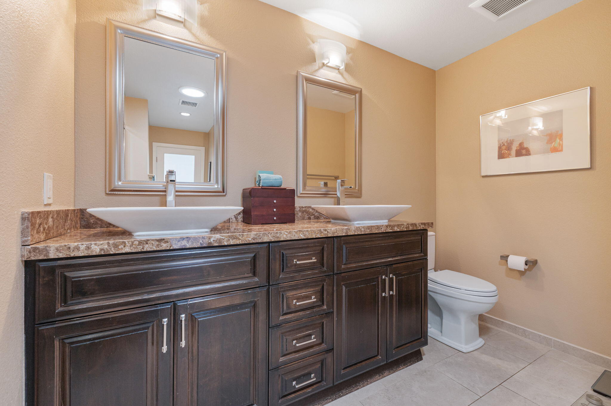 Palm Desert, California, 92211, United States, 2 Bedrooms Bedrooms, ,2 BathroomsBathrooms,Residential,For Sale,1985360