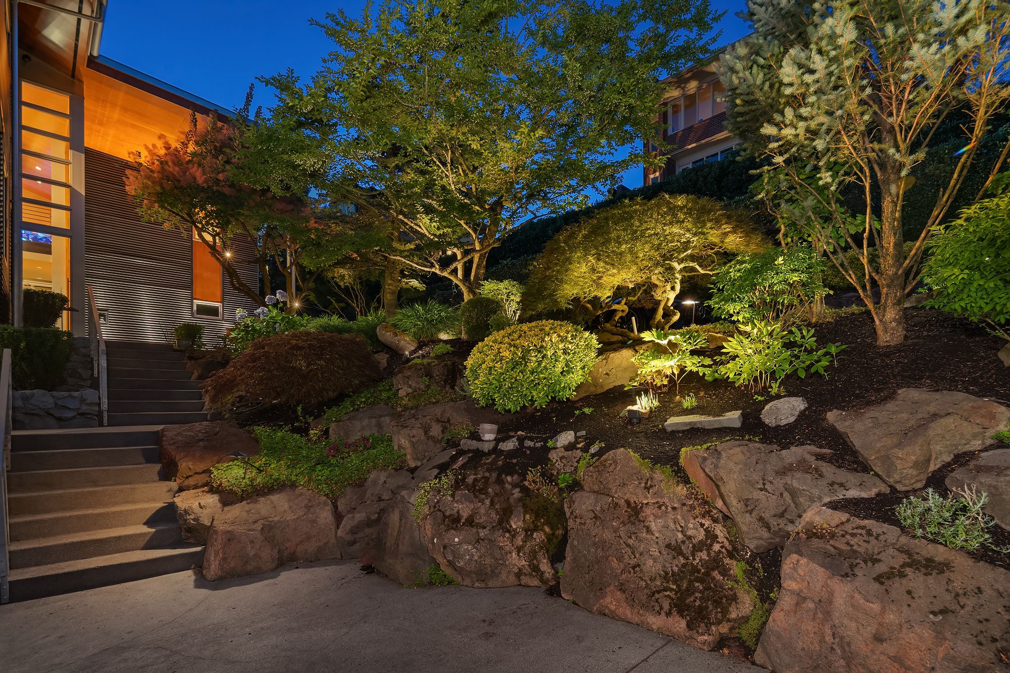  1215 Warren Ave N, Seattle, WA 98109 - 物件實景