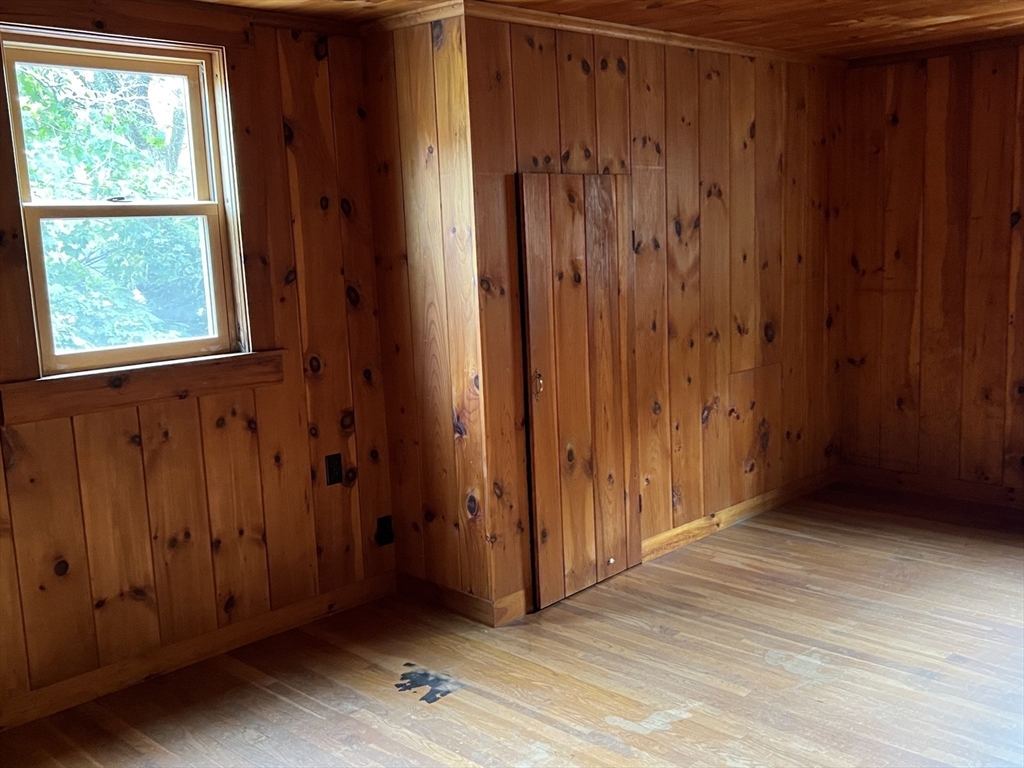 Framingham, Massachusetts, 01702, United States, 4 Bedrooms Bedrooms, ,2 BathroomsBathrooms,Residential,For Sale,1967080