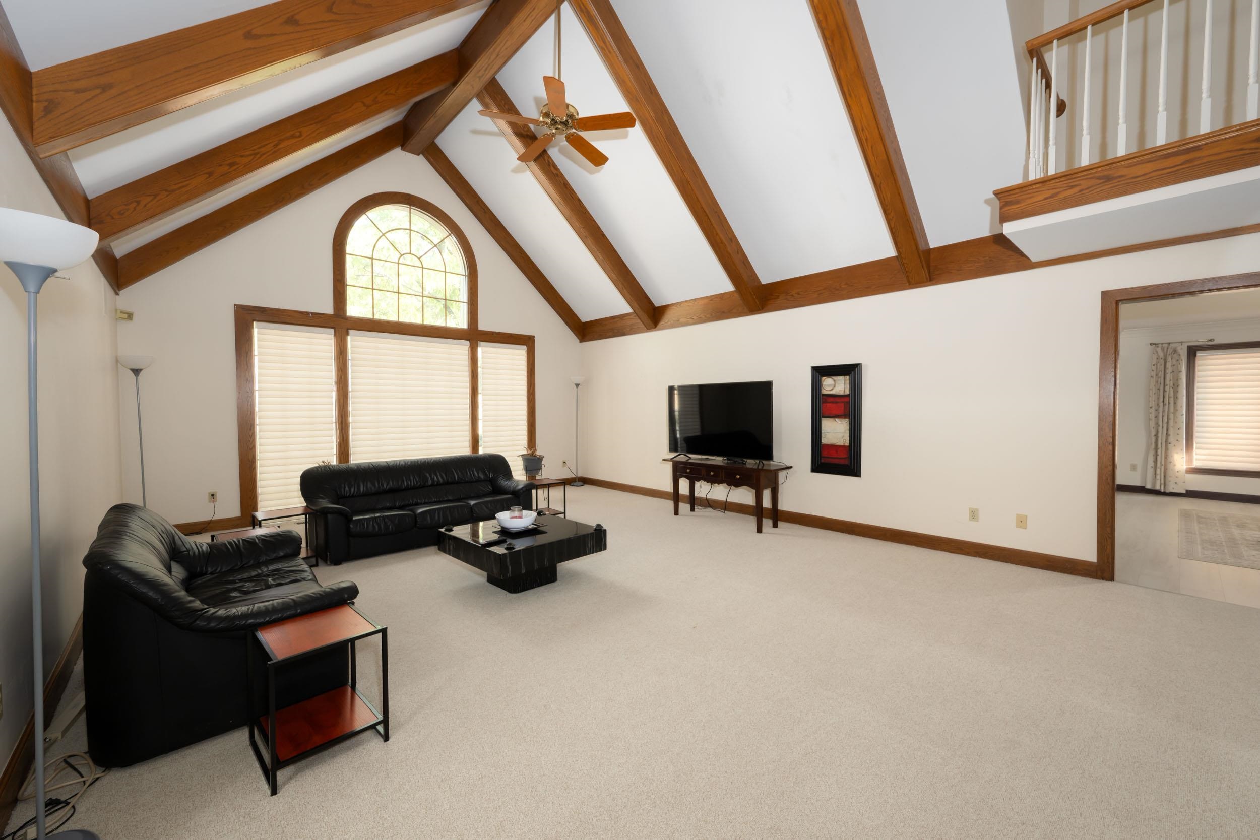 Fort Wayne, Indiana, 46804, United States, 3 Bedrooms Bedrooms, ,4 BathroomsBathrooms,Residential,For Sale,1941631