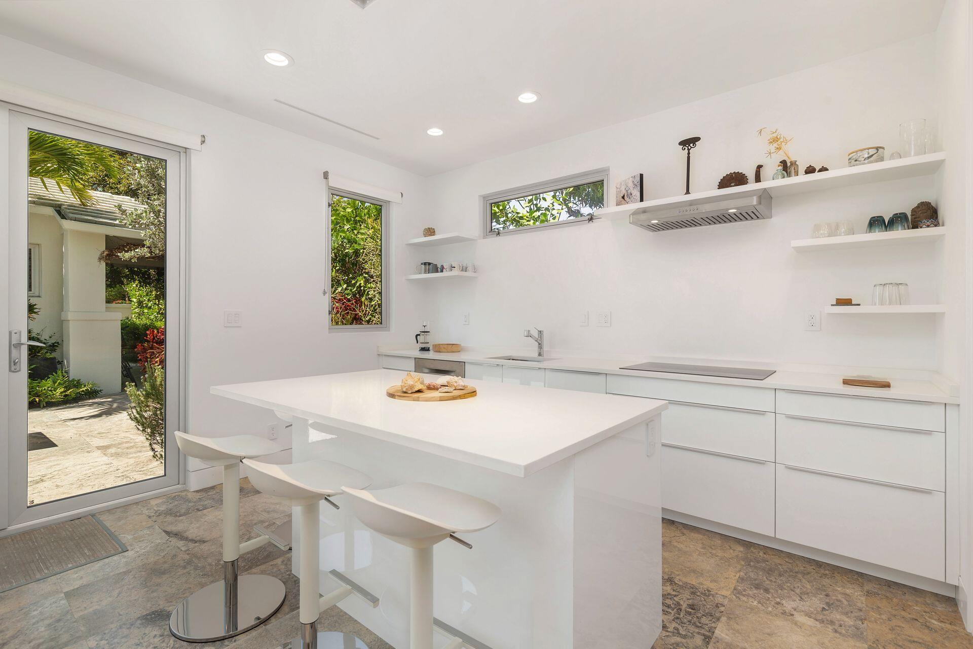 West Palm Beach, Florida, 33401, United States, 2 Bedrooms Bedrooms, ,3 BathroomsBathrooms,Residential,For Sale,2001645