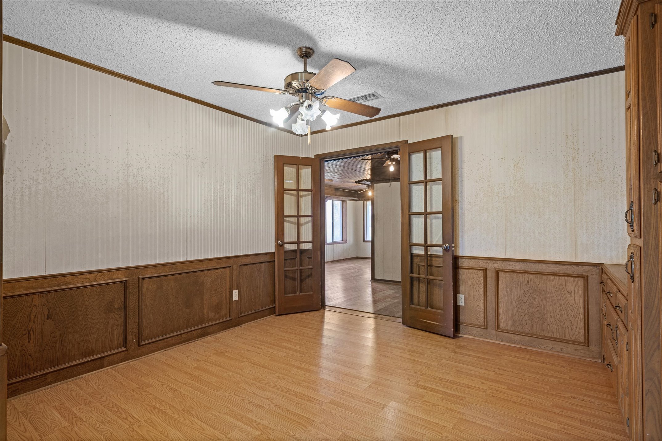 Wills Point, Texas, 75169, United States, 4 Bedrooms Bedrooms, ,3 BathroomsBathrooms,Residential,For Sale,1979230