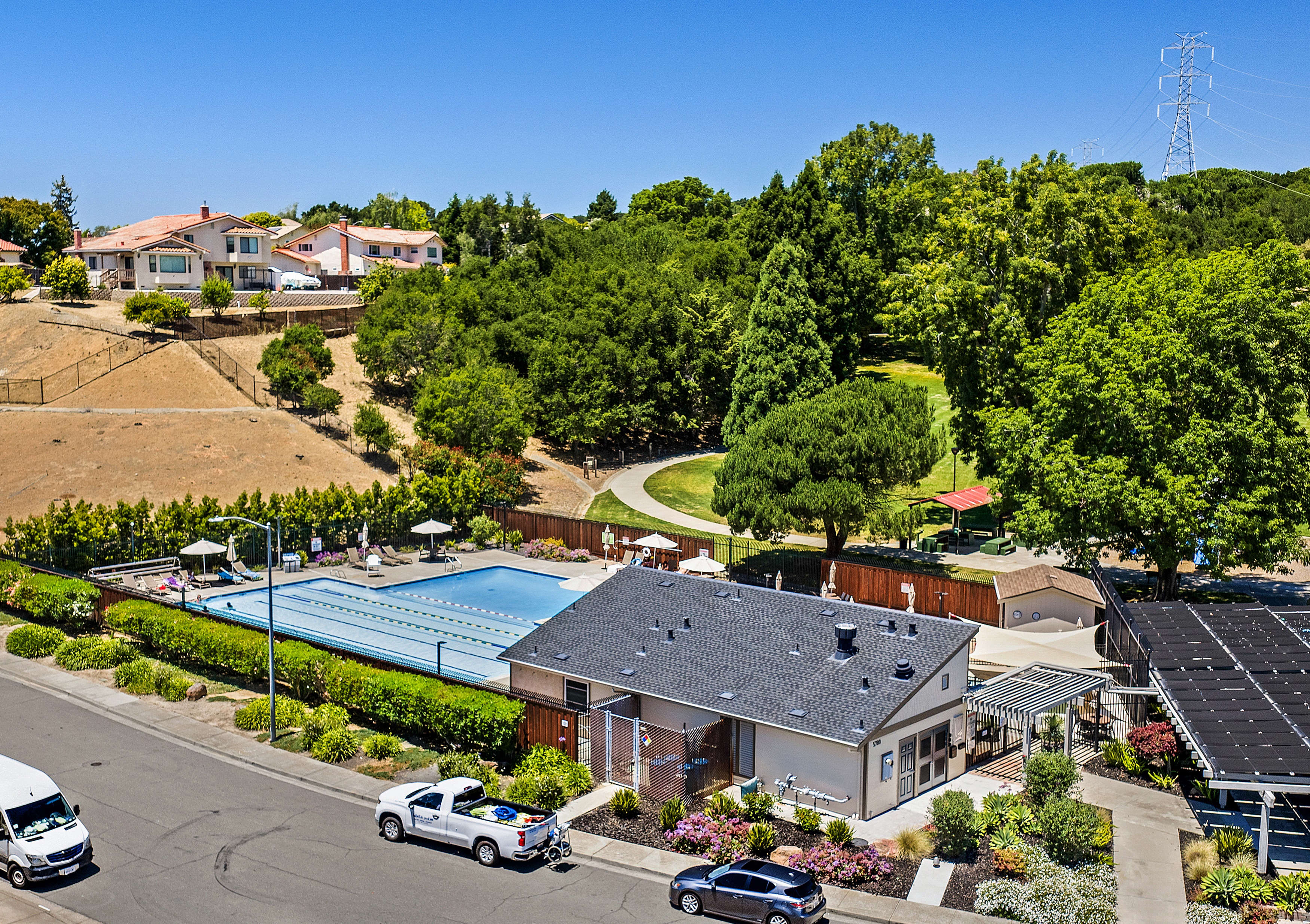  Updated Corner-Lot Home with Premier Community Amenities - 物件實景