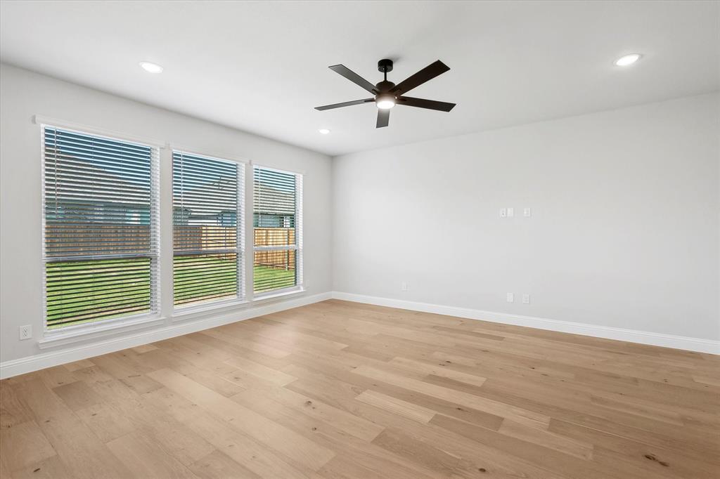 Aubrey, Texas, 76227, United States, 4 Bedrooms Bedrooms, ,3 BathroomsBathrooms,Residential,For Sale,1928697