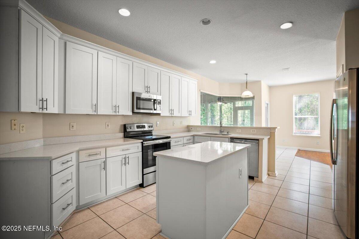 Jacksonville, Florida, 32256, United States, 5 Bedrooms Bedrooms, ,3 BathroomsBathrooms,Residential,For Sale,1975444