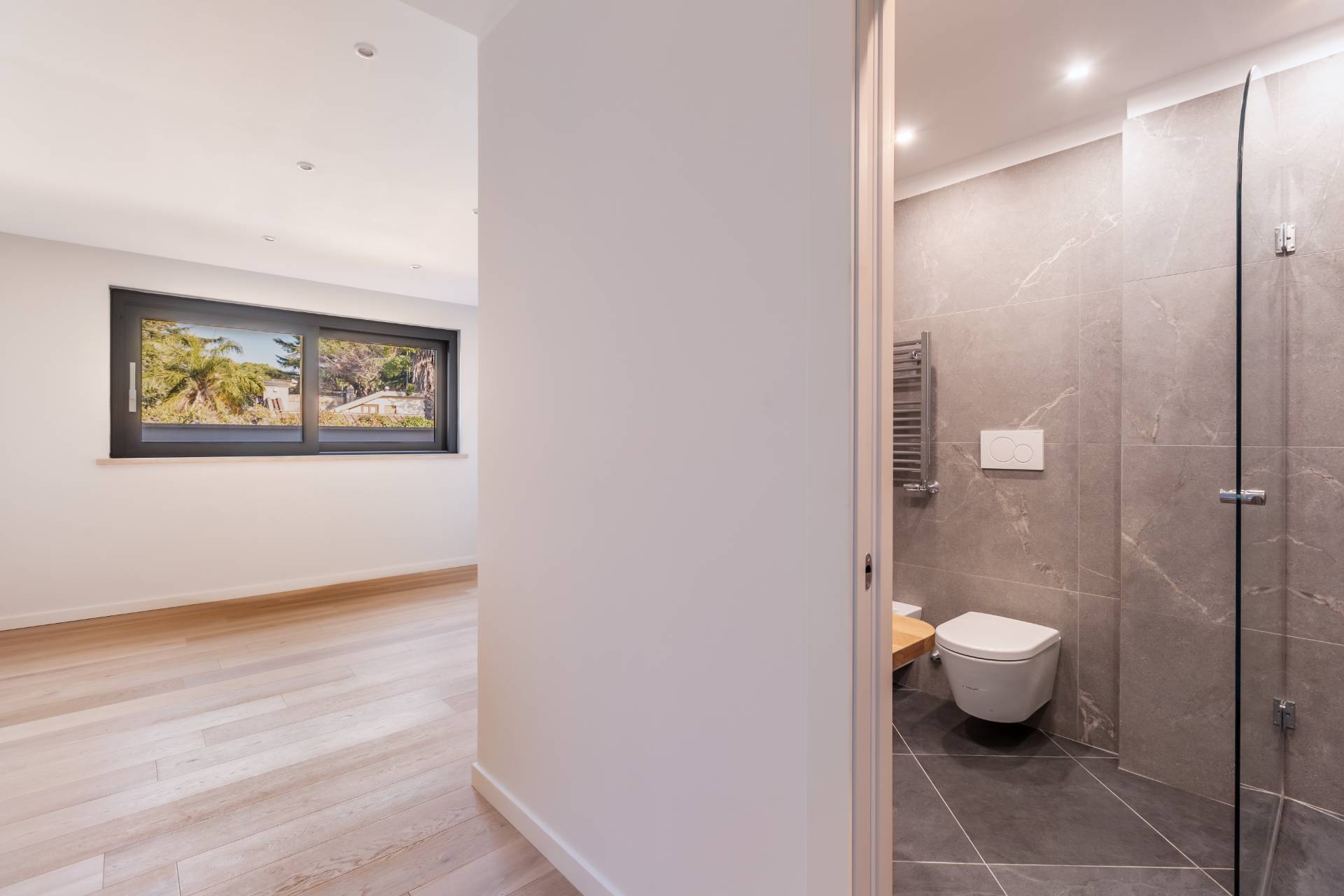 Roma, Roma, 00100, IT, 2 Bedrooms Bedrooms, ,3 BathroomsBathrooms,Residential,For Sale,1849001