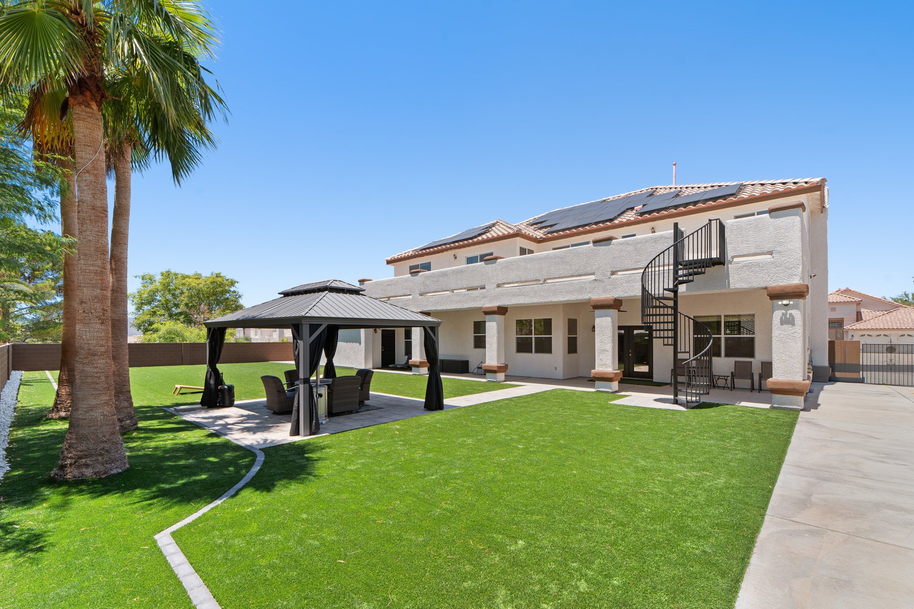  Custom Estate with Full Size Pickleball Court - 物件實景