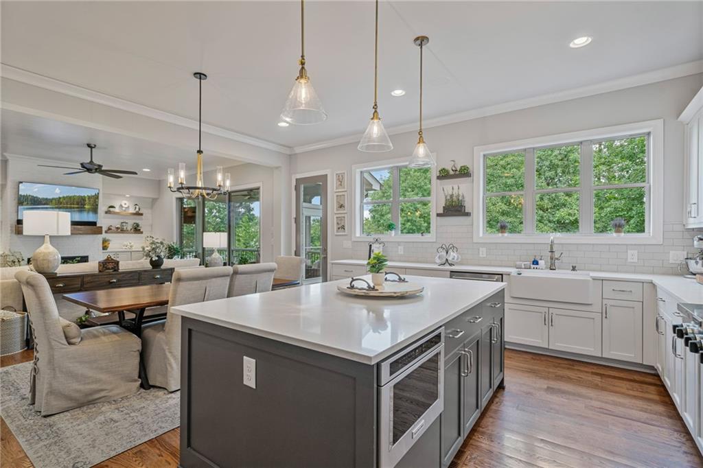 Alpharetta, Georgia, 30022, United States, 6 Bedrooms Bedrooms, ,6 BathroomsBathrooms,Residential,For Sale,1900569