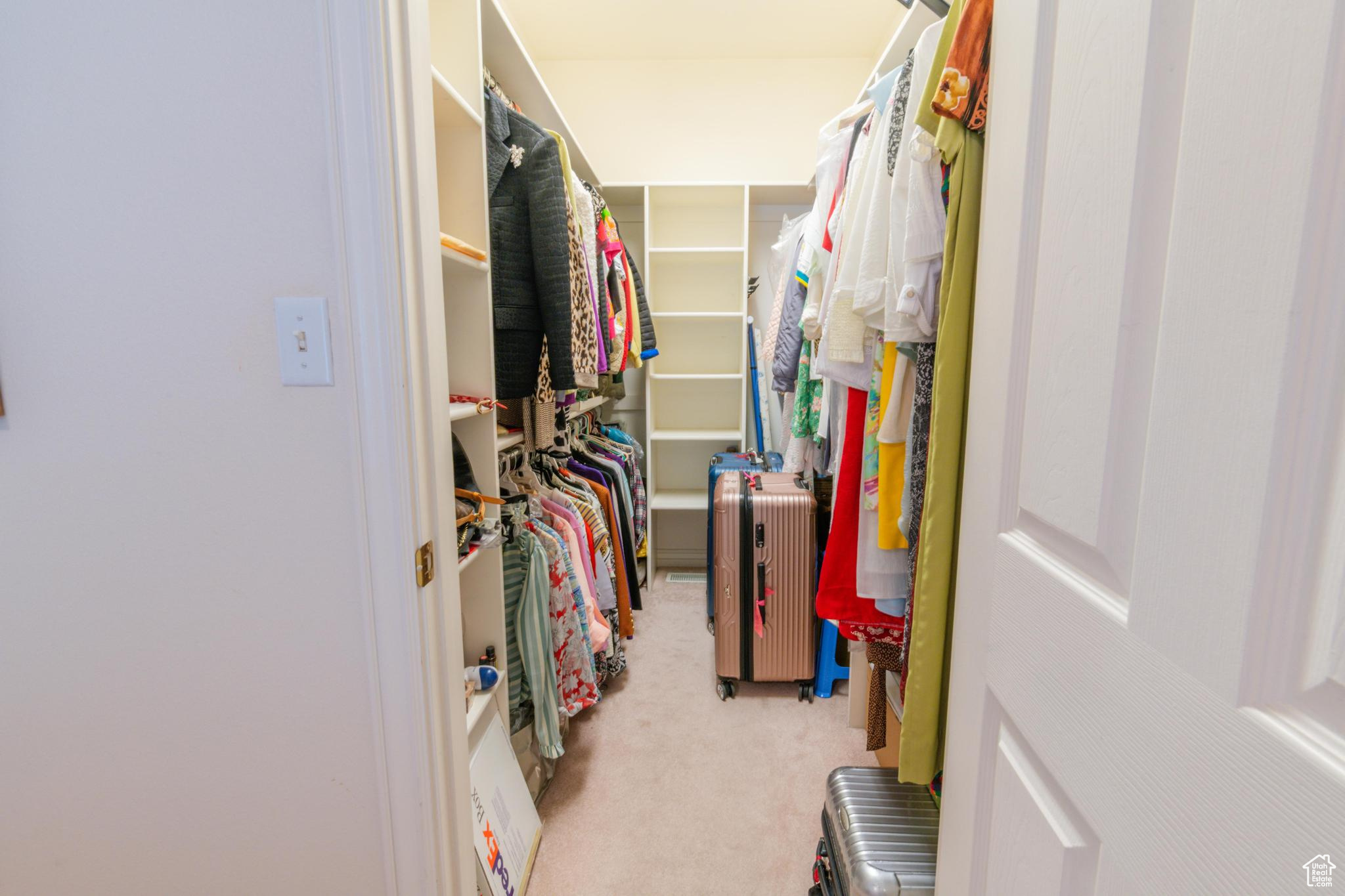 Orem, Utah, 84057, United States, 5 Bedrooms Bedrooms, ,2 BathroomsBathrooms,Residential,For Sale,1960499