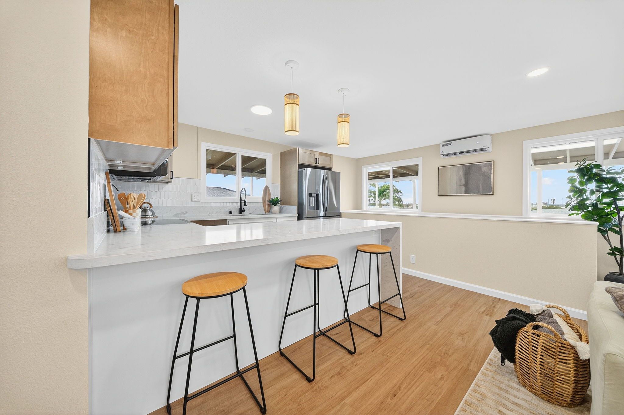 Honolulu, Hawaii, 96818, United States, 4 Bedrooms Bedrooms, ,4 BathroomsBathrooms,Residential,For Sale,2007893