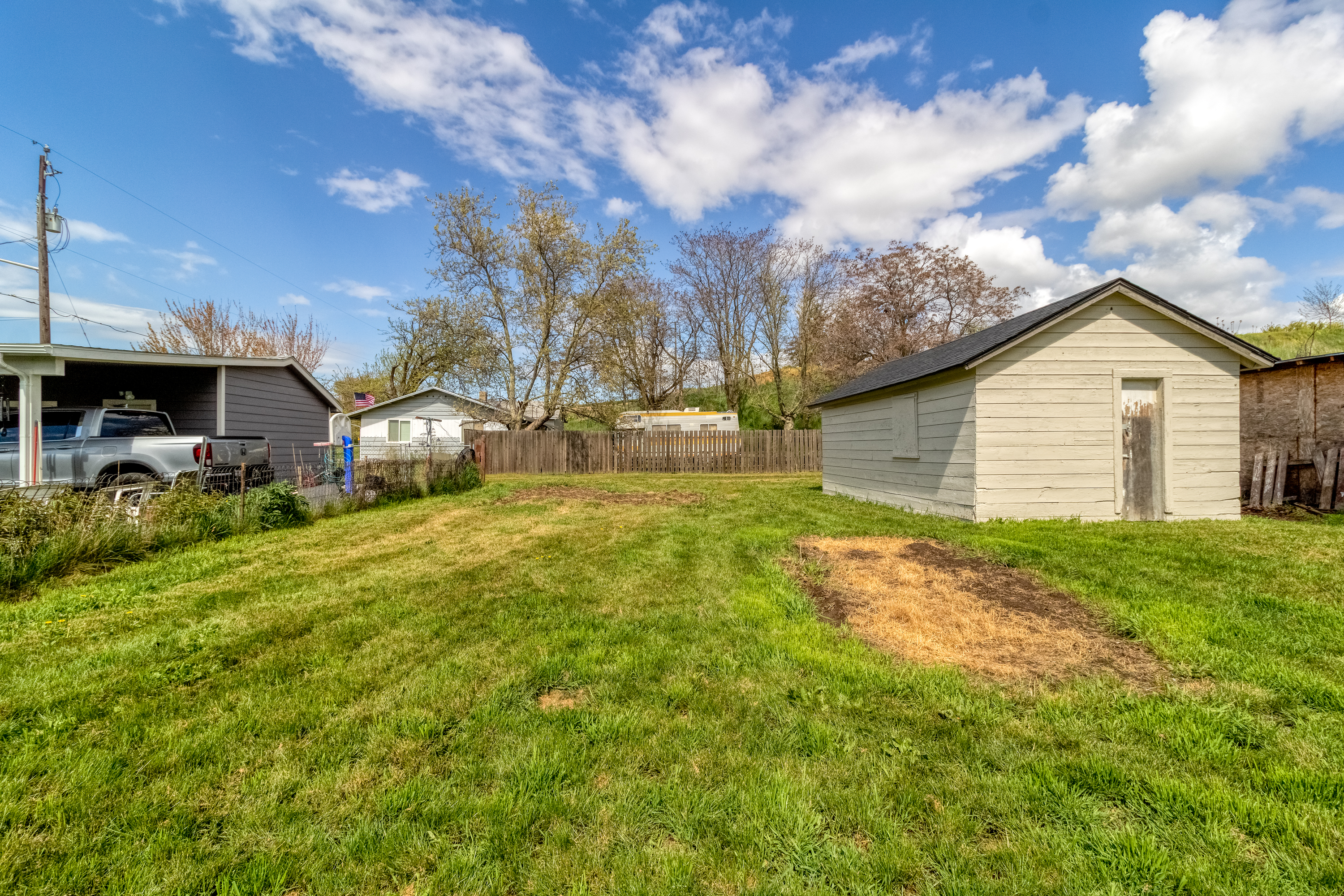  552 Edith Ave - 物件實景