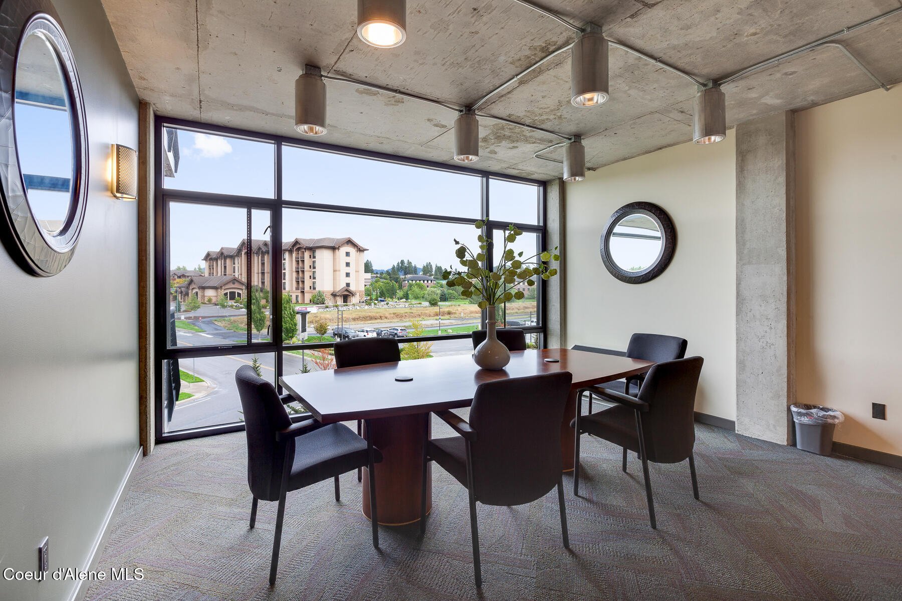 Coeur d'Alene, Idaho, 83814, United States, 2 Bedrooms Bedrooms, ,2 BathroomsBathrooms,Residential,For Sale,2007822