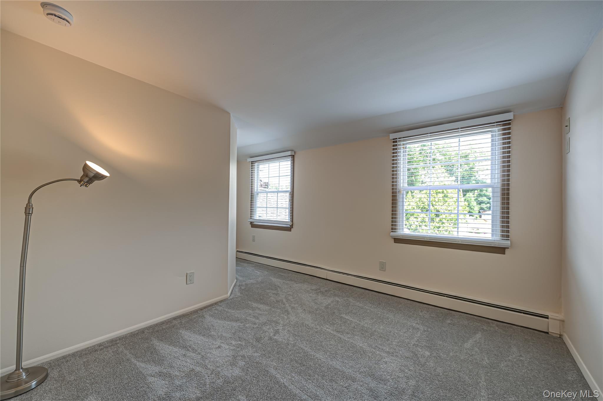  16 Sussex Lane, Lake Grove, NY, 11755 - 物件實景