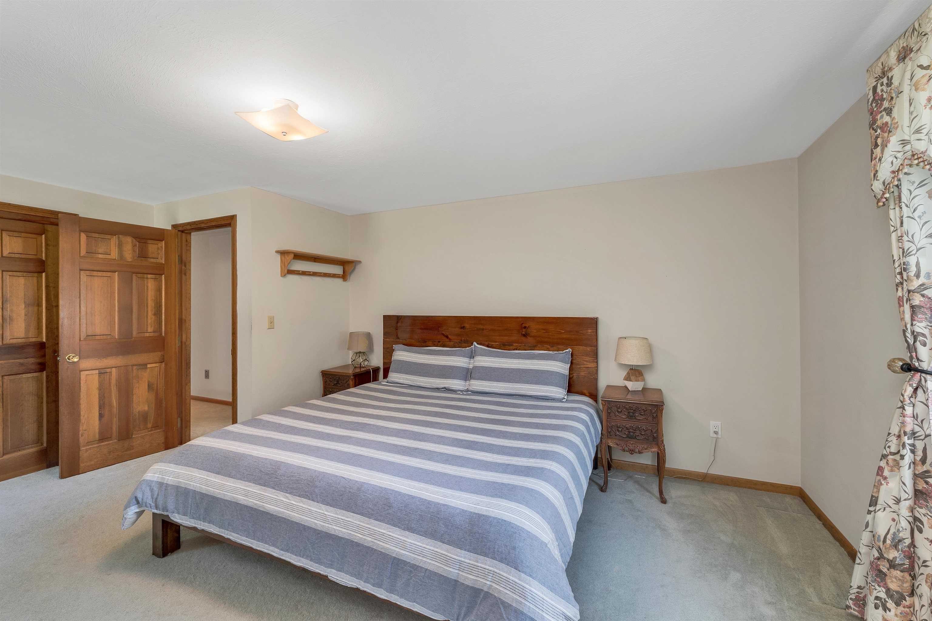 Nashua, New Hampshire, 03064, United States, 4 Bedrooms Bedrooms, ,3 BathroomsBathrooms,Residential,For Sale,1925395