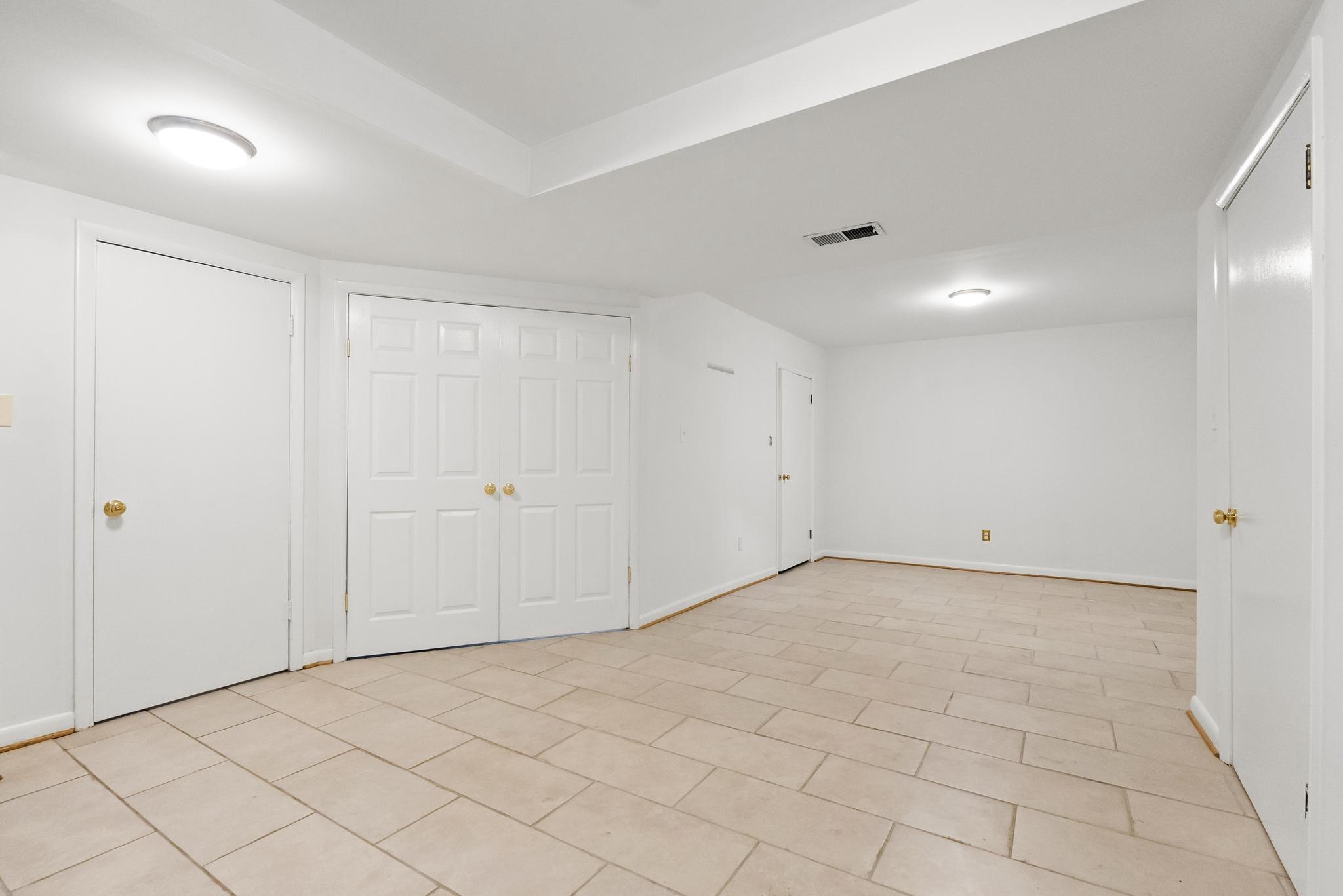  8719 Gateshead Road, Alexandria, VA, 22309 - 物件實景