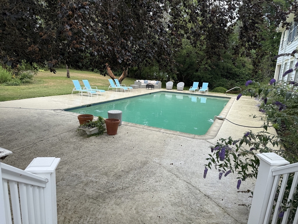 Gloucester, Massachusetts, 01930, United States, 5 Bedrooms Bedrooms, ,5 BathroomsBathrooms,Residential,For Sale,1837944